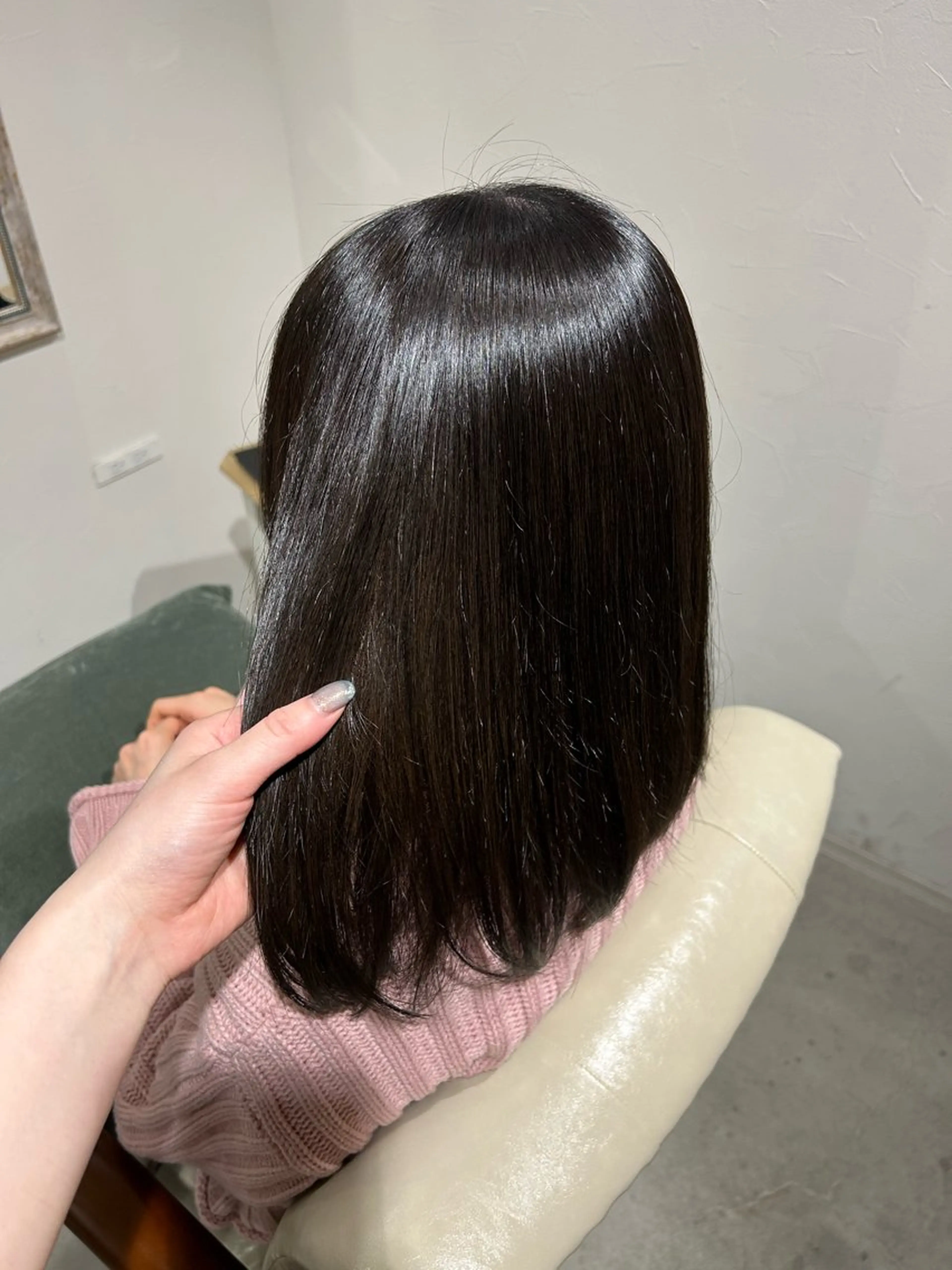 ミディアム アッシュ 瀬川 夏緒のヘアスタイル