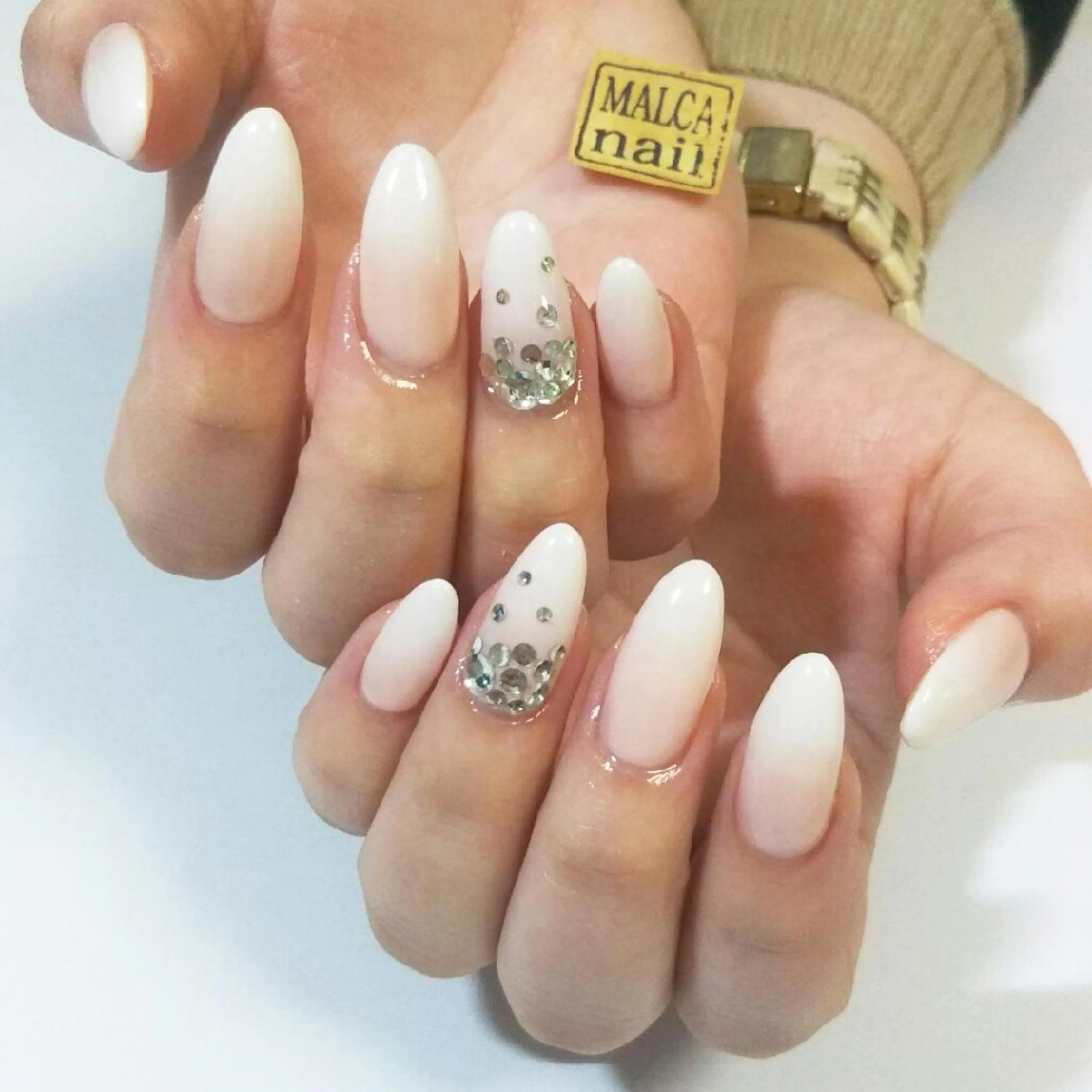 セミロング ヘアアレンジ パーマ ネイル キッズ マツエク・マツパ MALCAnail(マルカネイル)所属・荒木 莉奈のネイルデザイン