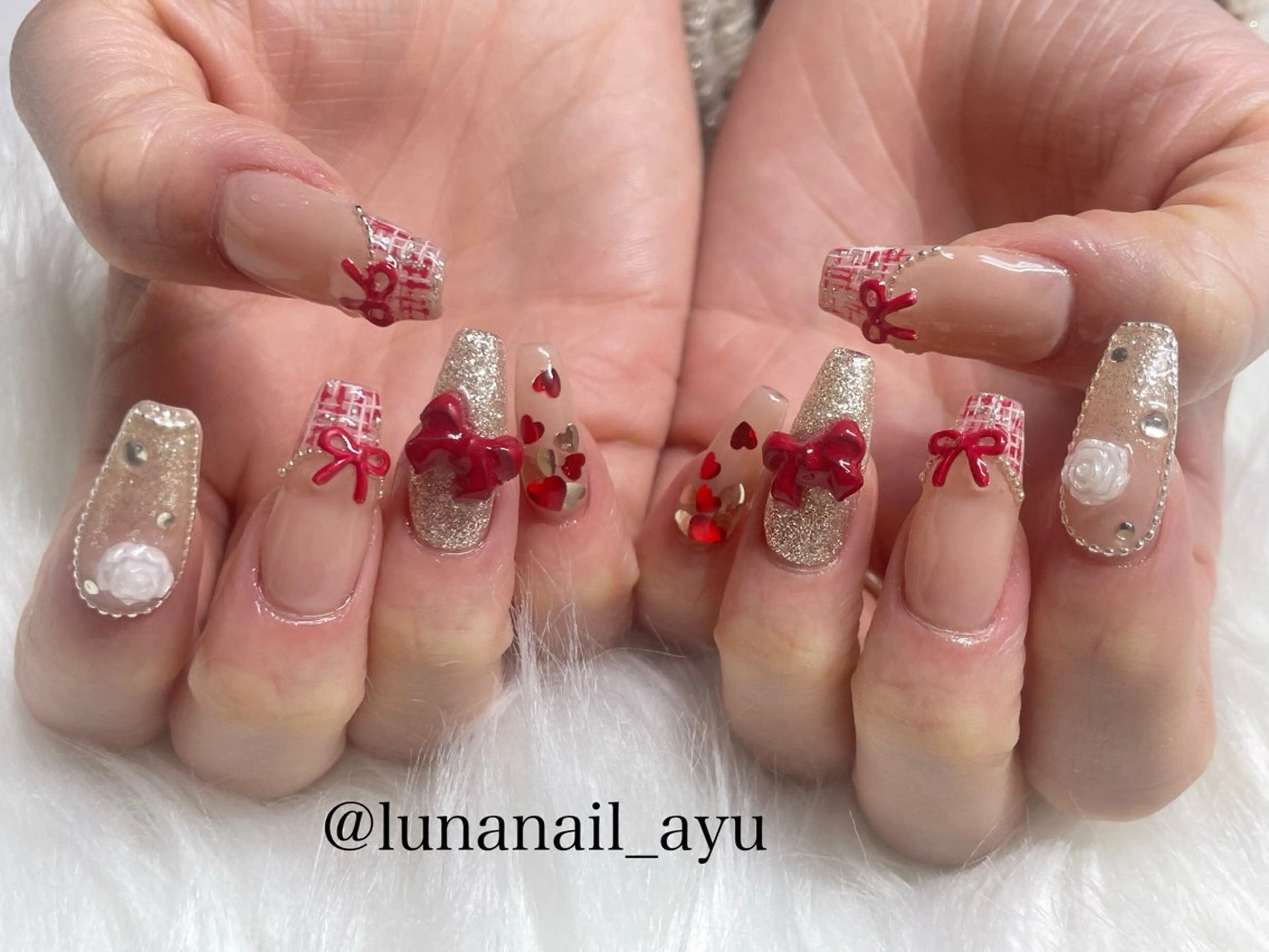 ネイル ツイードネイル 冬ネイル クリスマス ハンドネイル 🌙LUNA  NAIL⭐️所属・LUNA NAIL ayuのネイルデザイン