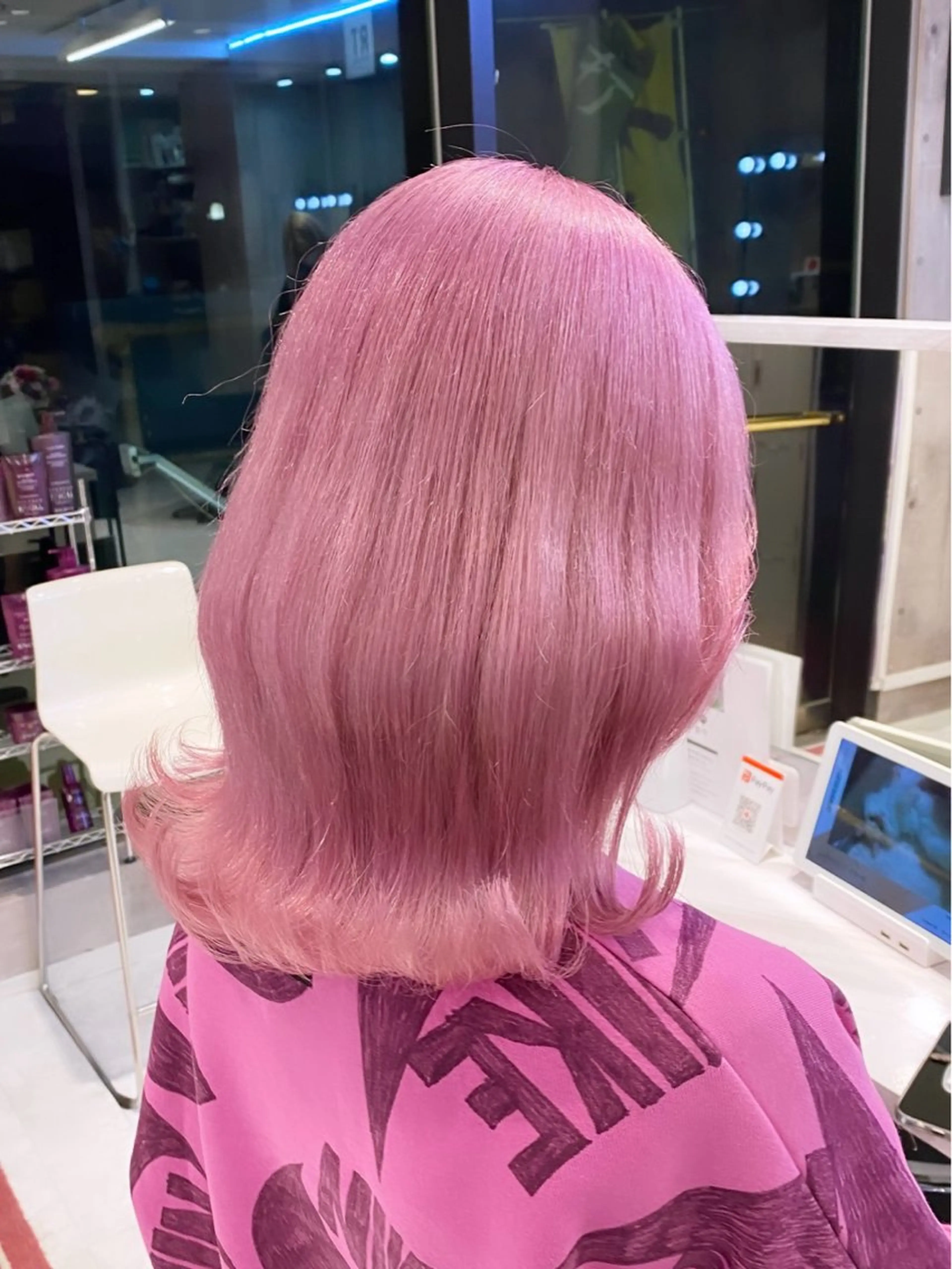 セミロング カット ヘアカラー トリートメント 🩵艶ハイトーン 🩵 𝓨𝓤𝓤のヘアスタイル