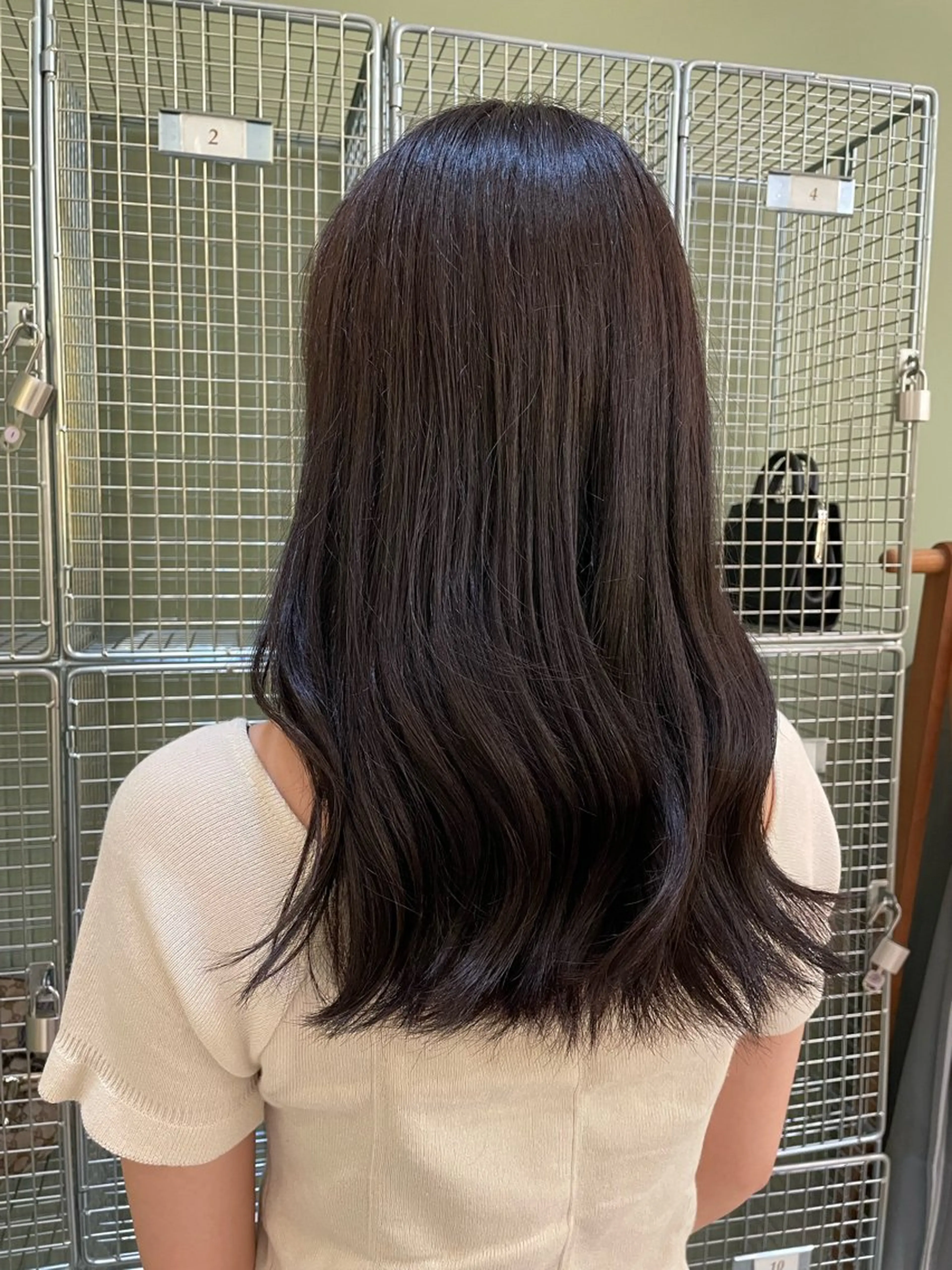セミロング カラー 透明感カラー 中井 菜々香のヘアスタイル