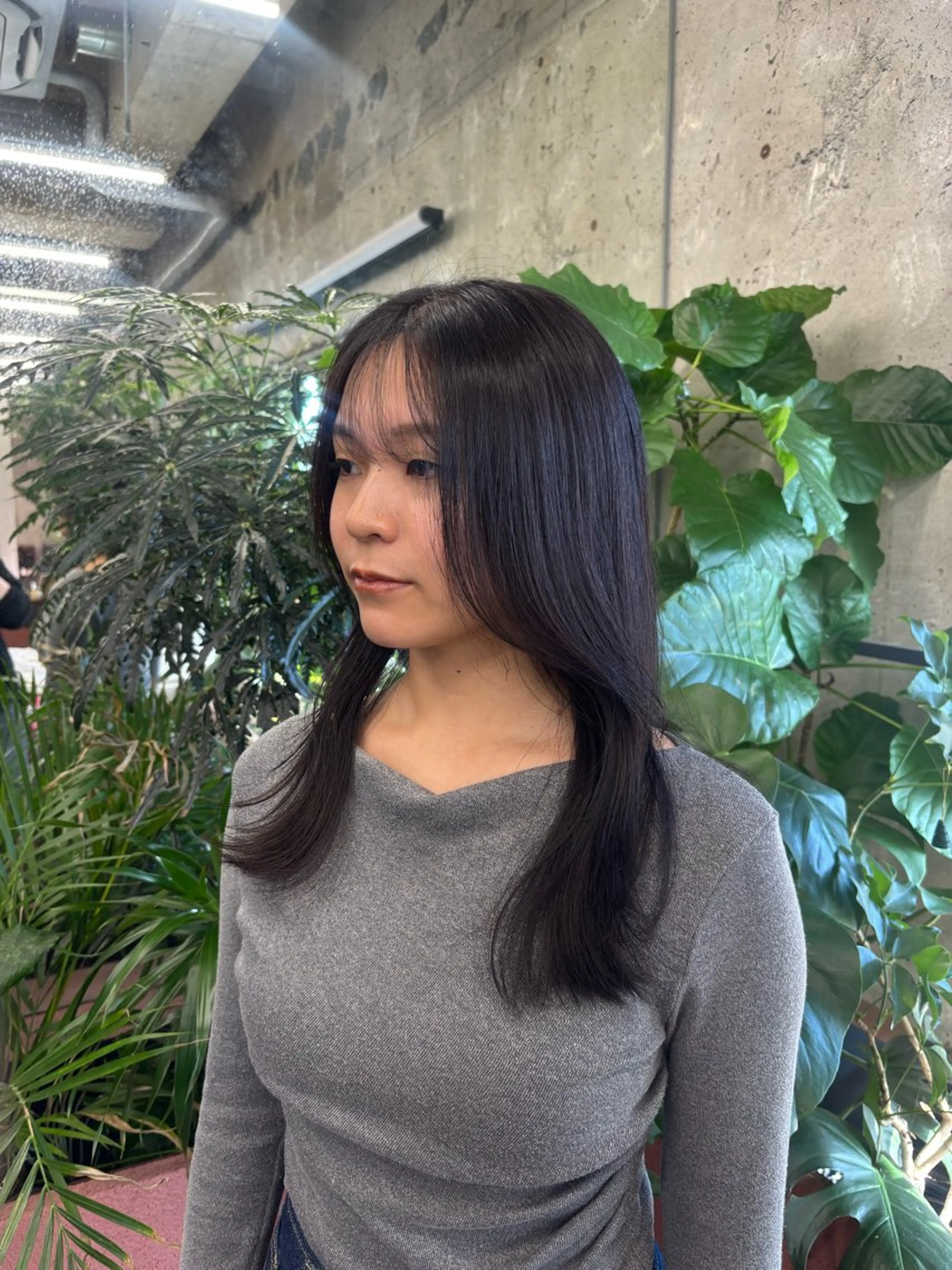 セミロング カラー ブラウンカラー ダークブラウン くびれヘア くびれレイヤー レイヤーカット カット ヘアカラー トリートメント ほらぐち るいのヘアスタイル