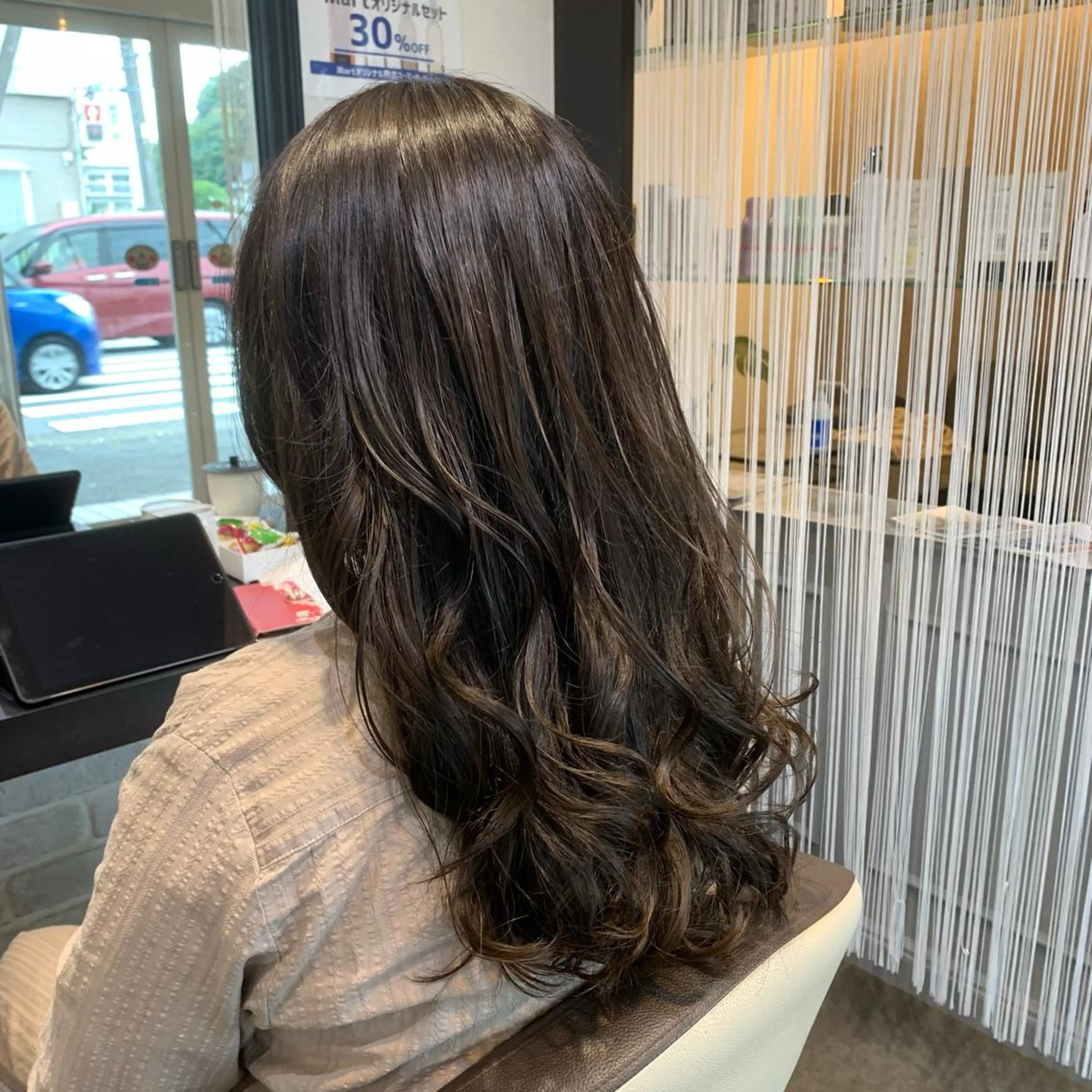 セミロング カット ヘアカラー トリートメント ヘッドスパ 川村 綾のヘアスタイル