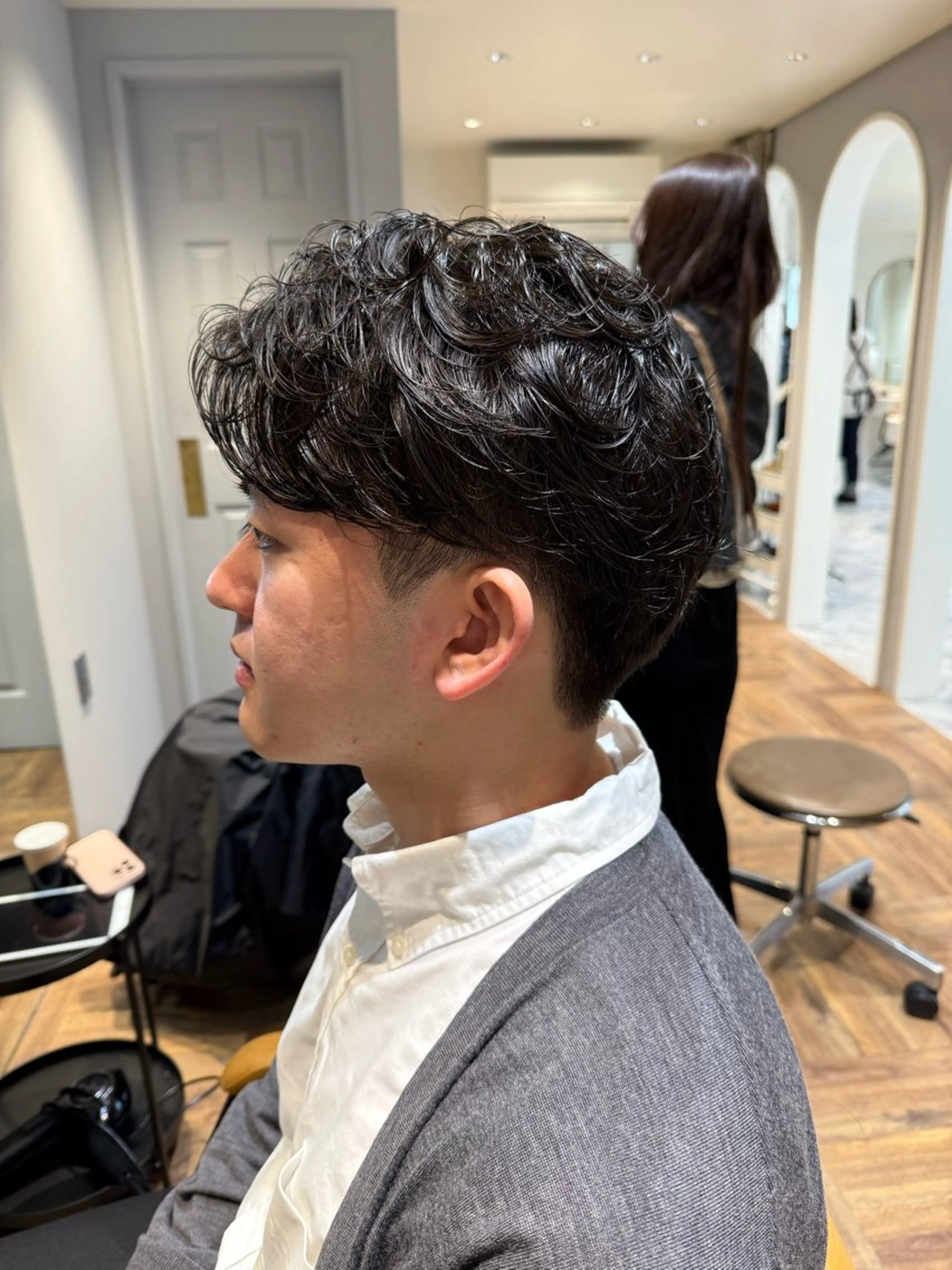 パーマ メンズ ミルクティー× グレージュMOMOのヘアスタイル