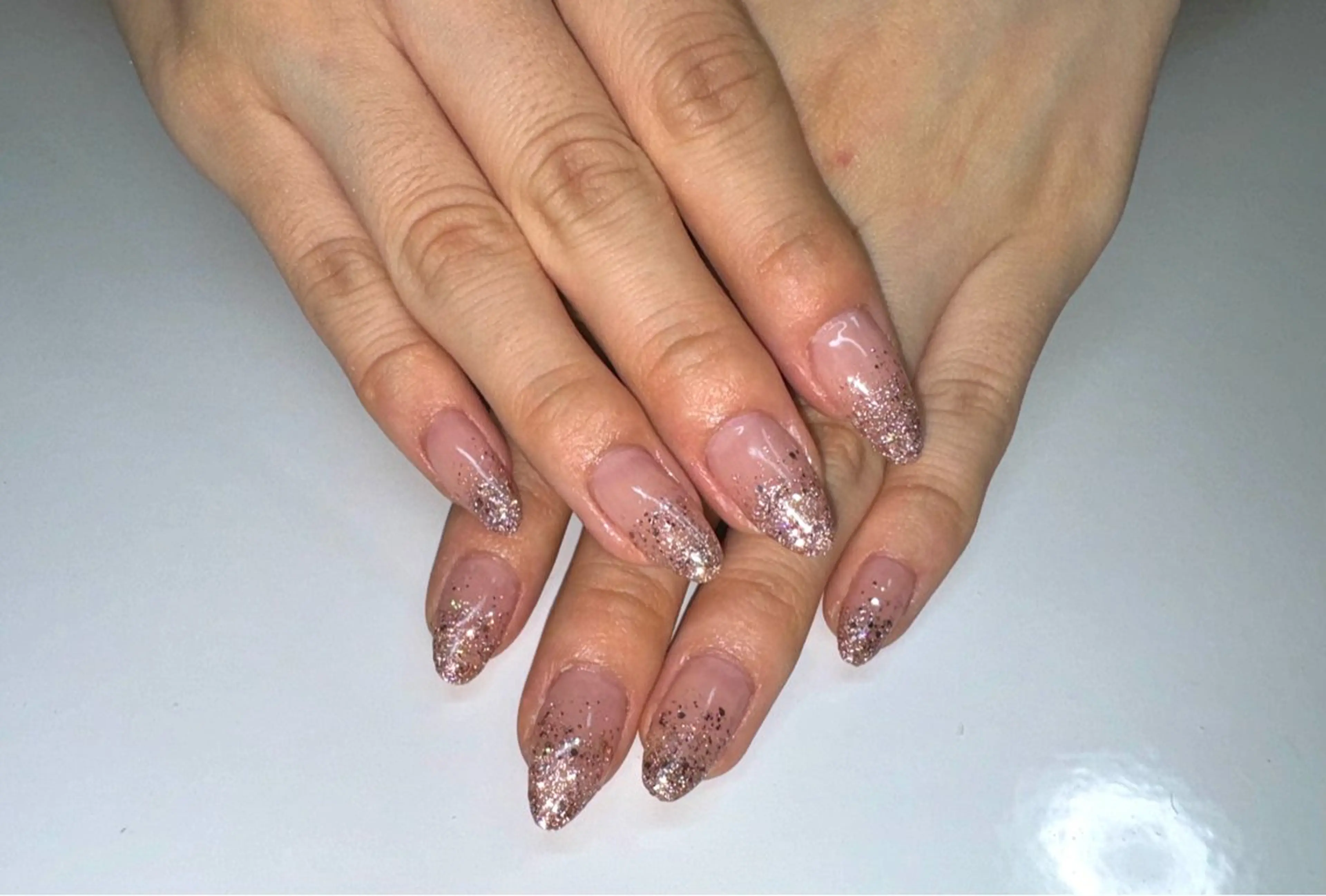 ネイル フラッシュネイル ジェルネイル グラデーション ラメ(グリッター) ラメグラデーション SalonPartage所属・Ruby りさのネイルデザイン