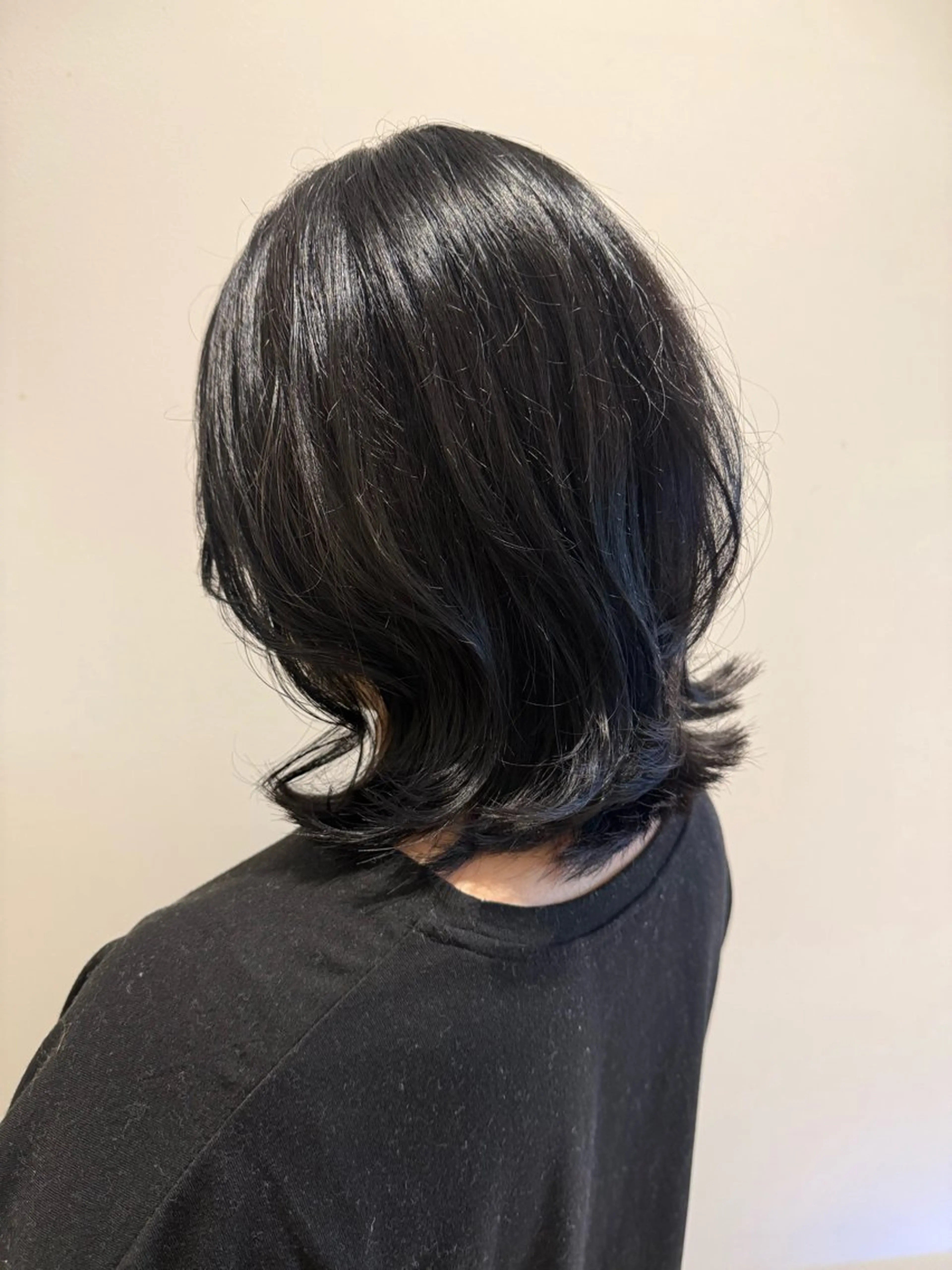 ミディアム カラー 黒髪 ブルーカラー ブルーバイオレット バイオレットカラー カット ヘアカラー トリートメント 艶髪🌿美髪 大塚礼乃【西荻窪】のヘアスタイル