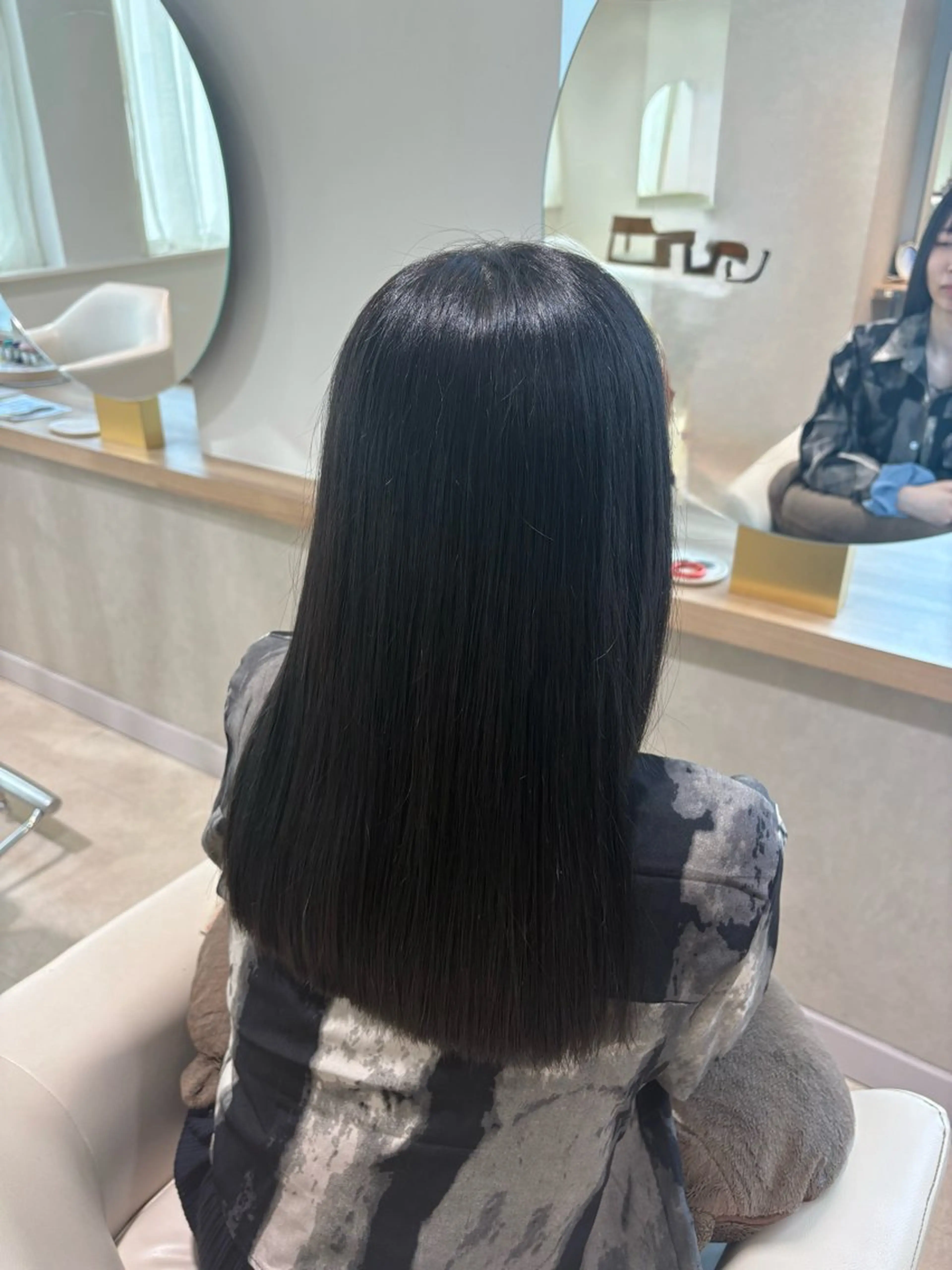セミロング カラー 黒髪 ブルーカラー ブルーブラック La  Blanche所属・カラー/大宮/ 🌙yuzukiのヘアスタイル