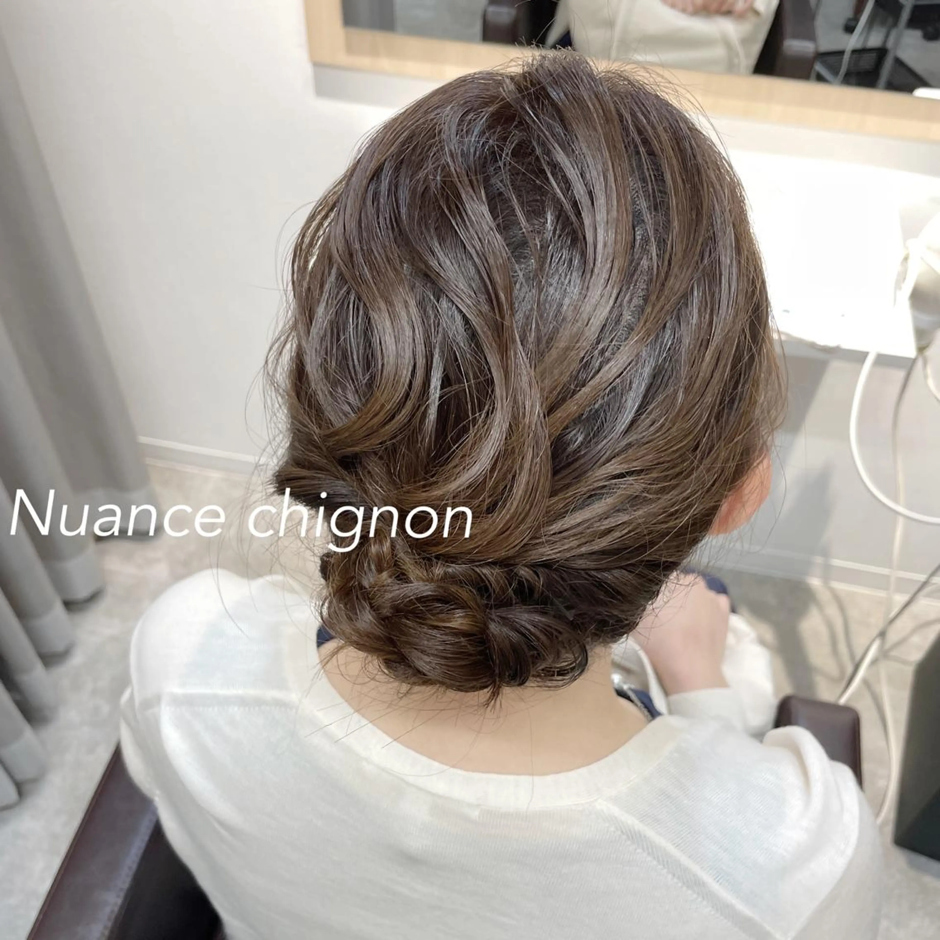 ミディアム ヘアアレンジ BEBE所属・ブリーチなし 透明感カラーKANAのヘアスタイル