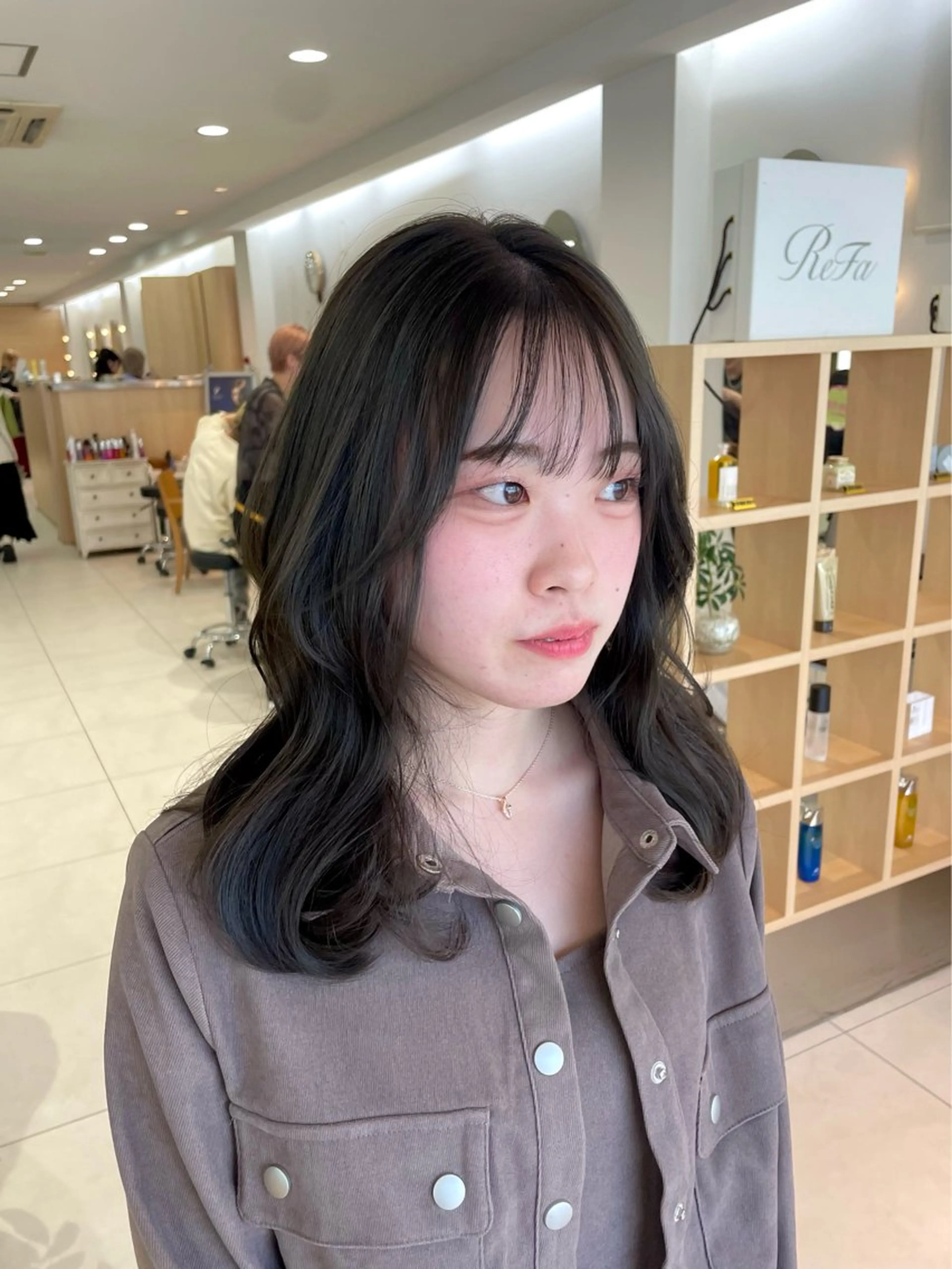 セミロング 顔まわりレイヤー 姫カット 韓国風ヘア レイヤーカット ワンホンヘア カット ヘアカラー トリートメント nuu 栄所属・🧸SAKI🎀 韓国レイヤーのヘアスタイル