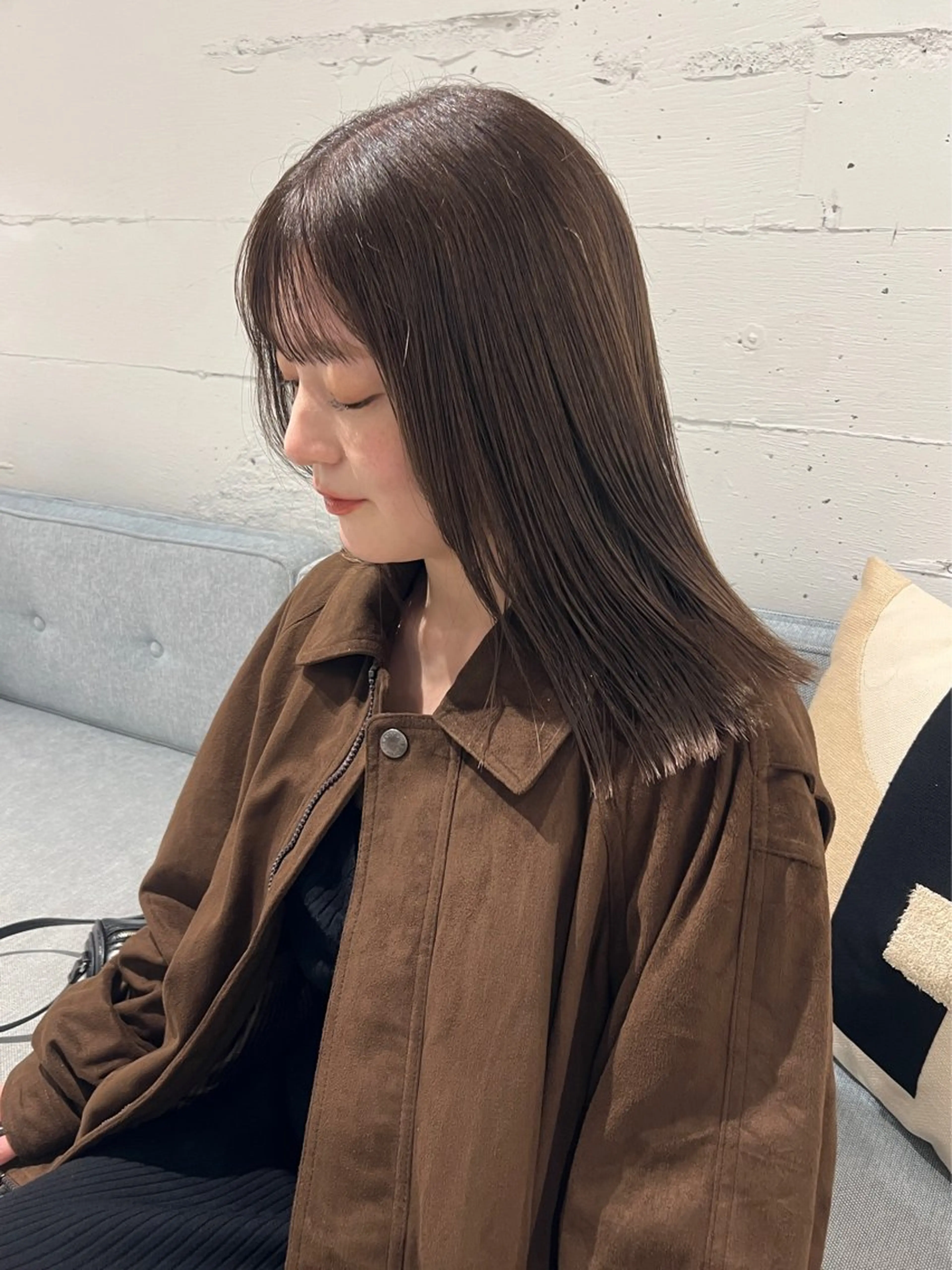 ミディアム カラー 峯田 優花のヘアスタイル