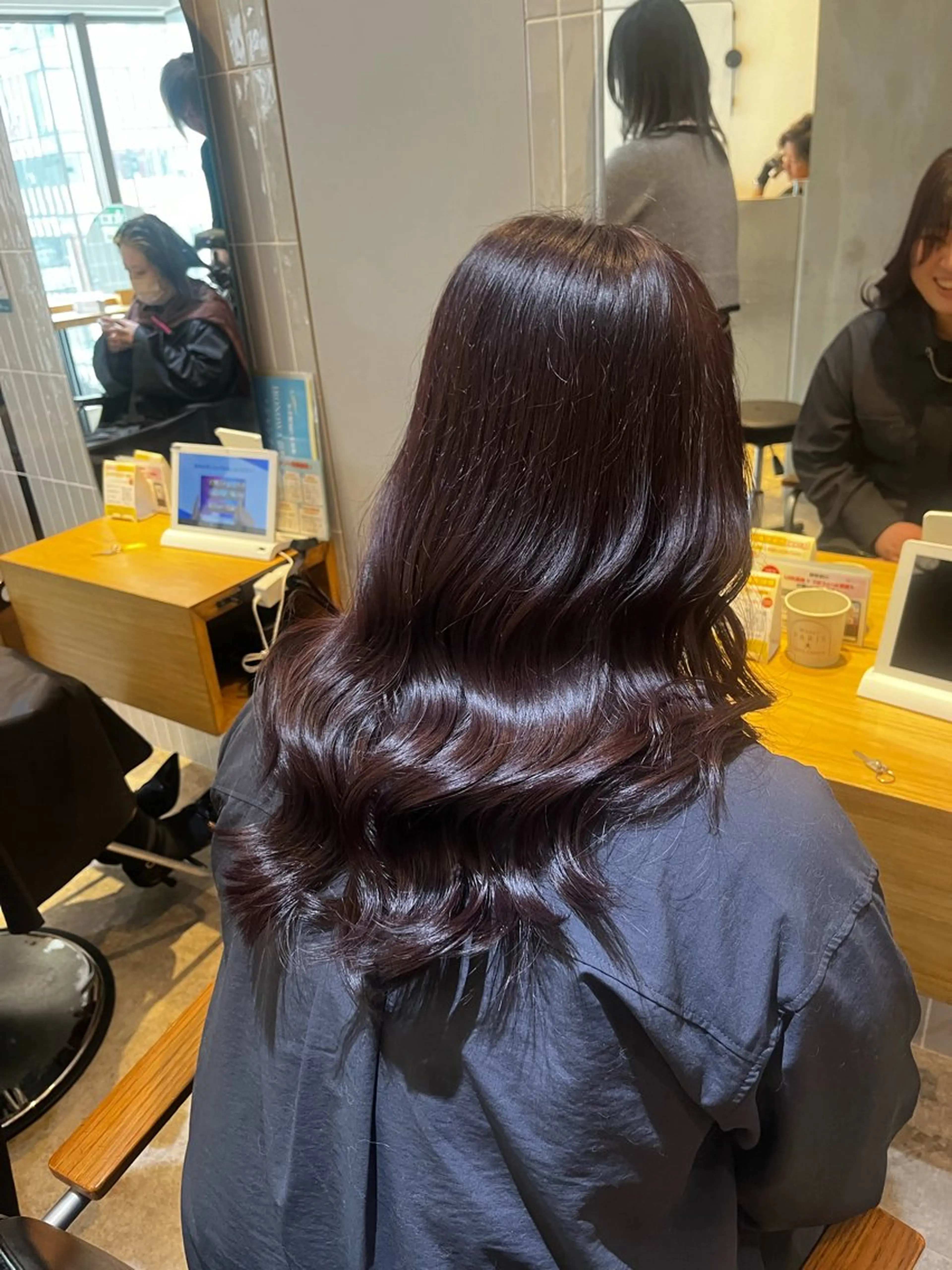 ロング カラー ベージュカラー ブリーチ 透明感カラー ダブルカラー グレージュ ヘアカラー トリートメント ラフィスヘアードープ所属・👑髪質改善Wカラー /グレージュ/アユカのヘアスタイル