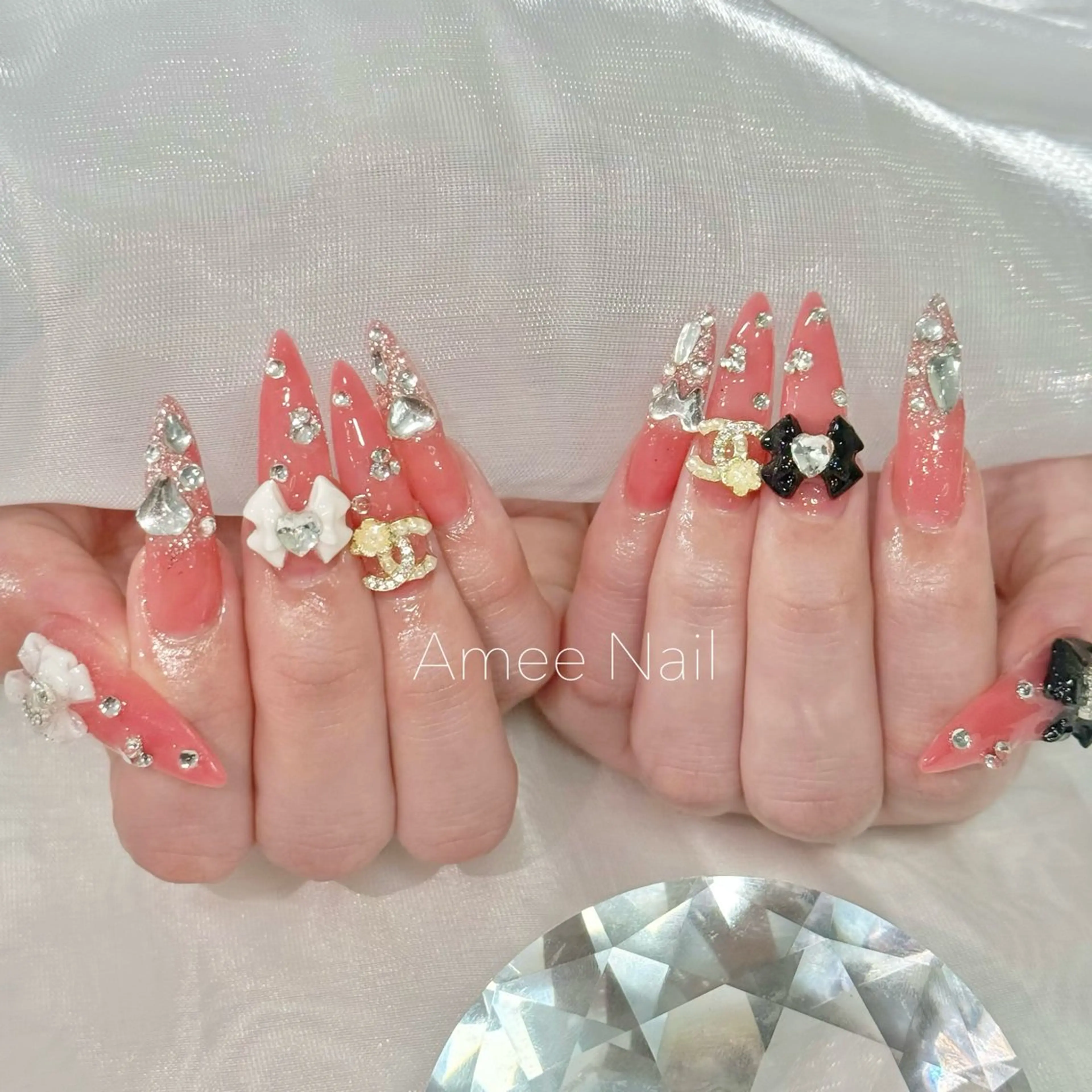 ネイル オーロラネイル クリアネイル フラッシュネイル ジェルネイル グラデーション ハンドネイル Amee Nailsalon所属・Amee Nailsalonのネイルデザイン
