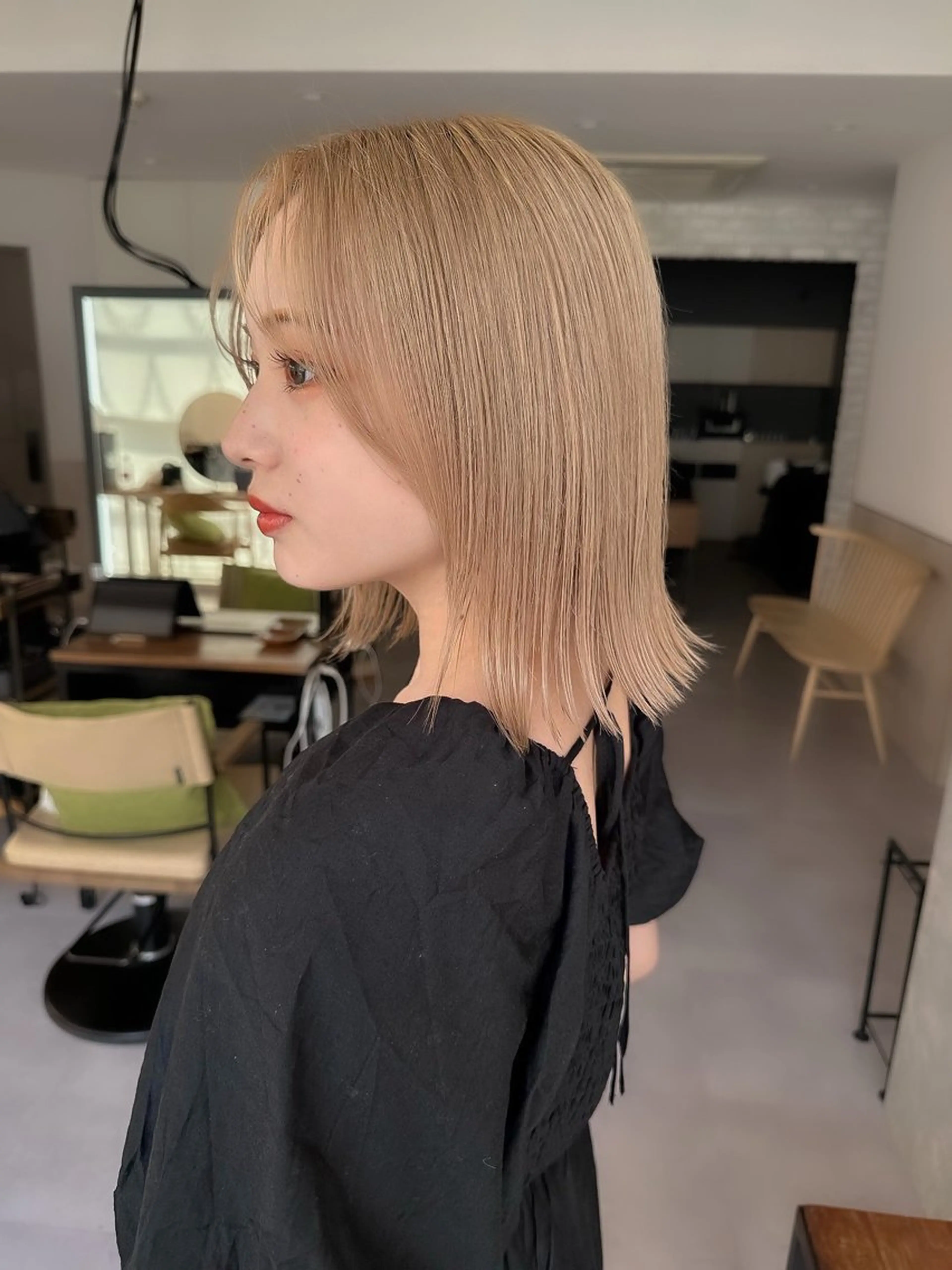 ショート カラー ベージュカラー ブリーチ 透明感カラー ブリーチなしカラー ボブ 透明感ベージュ/ボブ /表参道 yunaのヘアスタイル