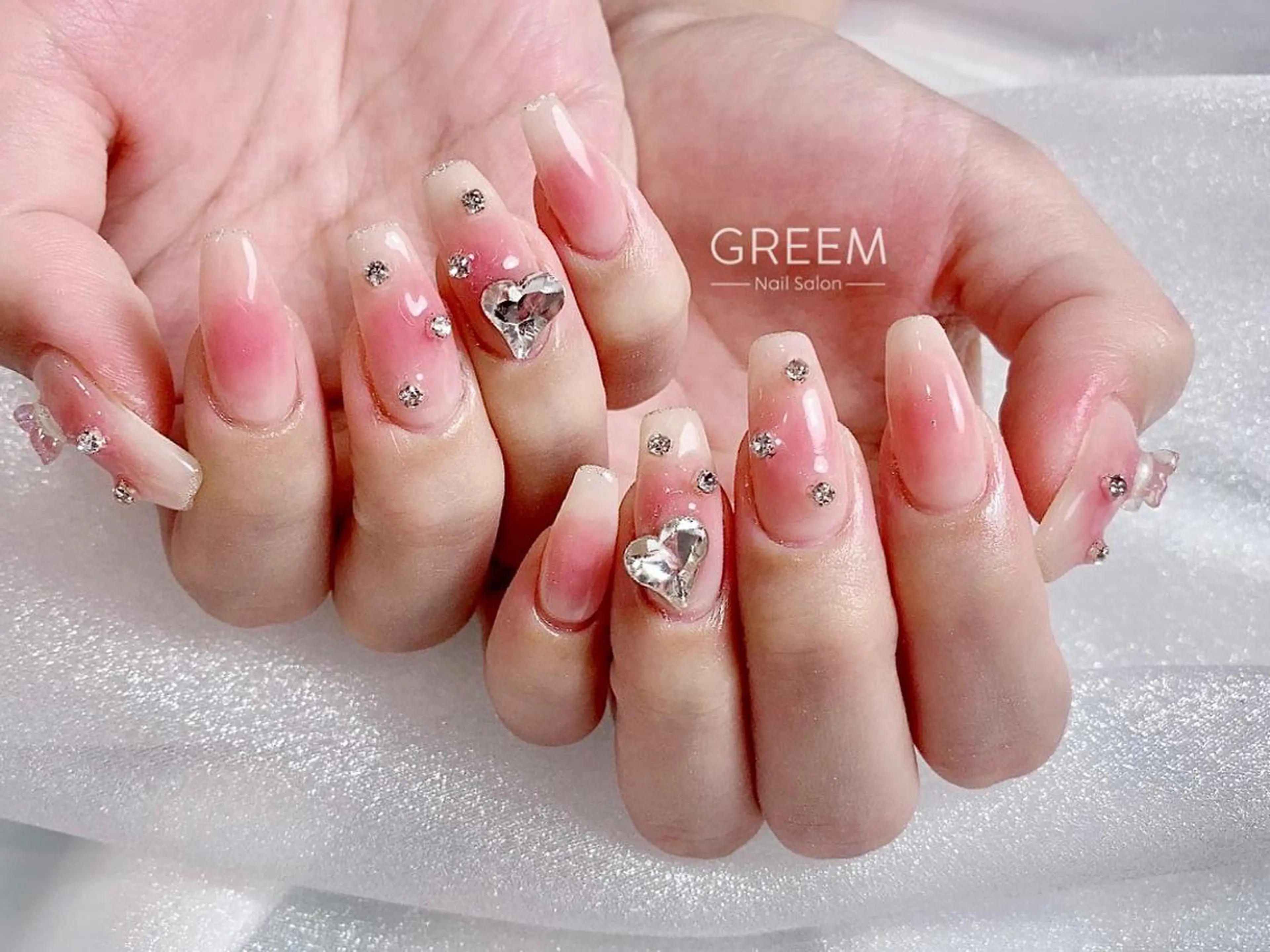 ネイル チークネイル GREEM グリームのネイルデザイン