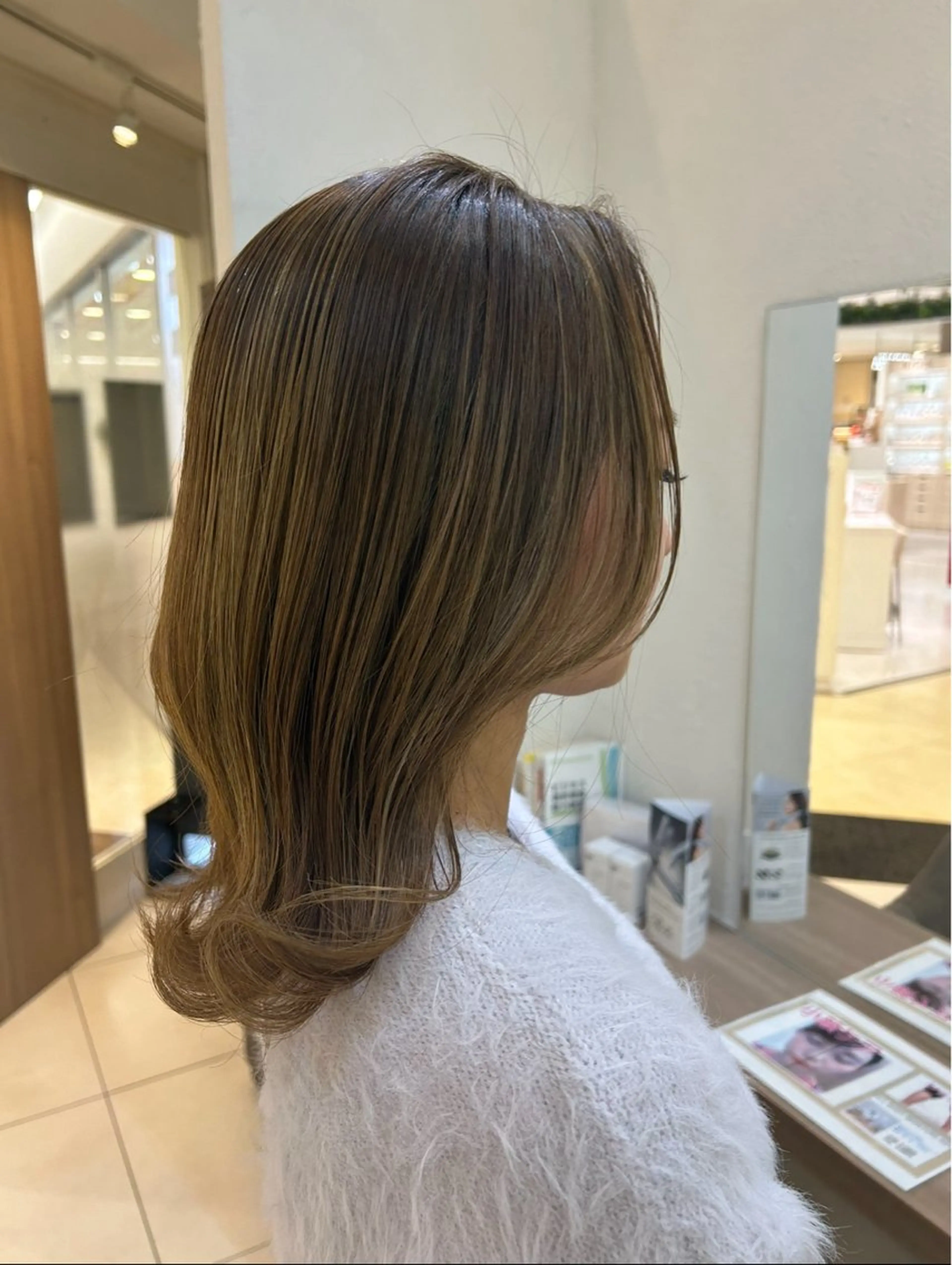 ミディアム カラー カット ヘアカラー トリートメント 艶質改善/縮毛矯正 ササキナツミのヘアスタイル