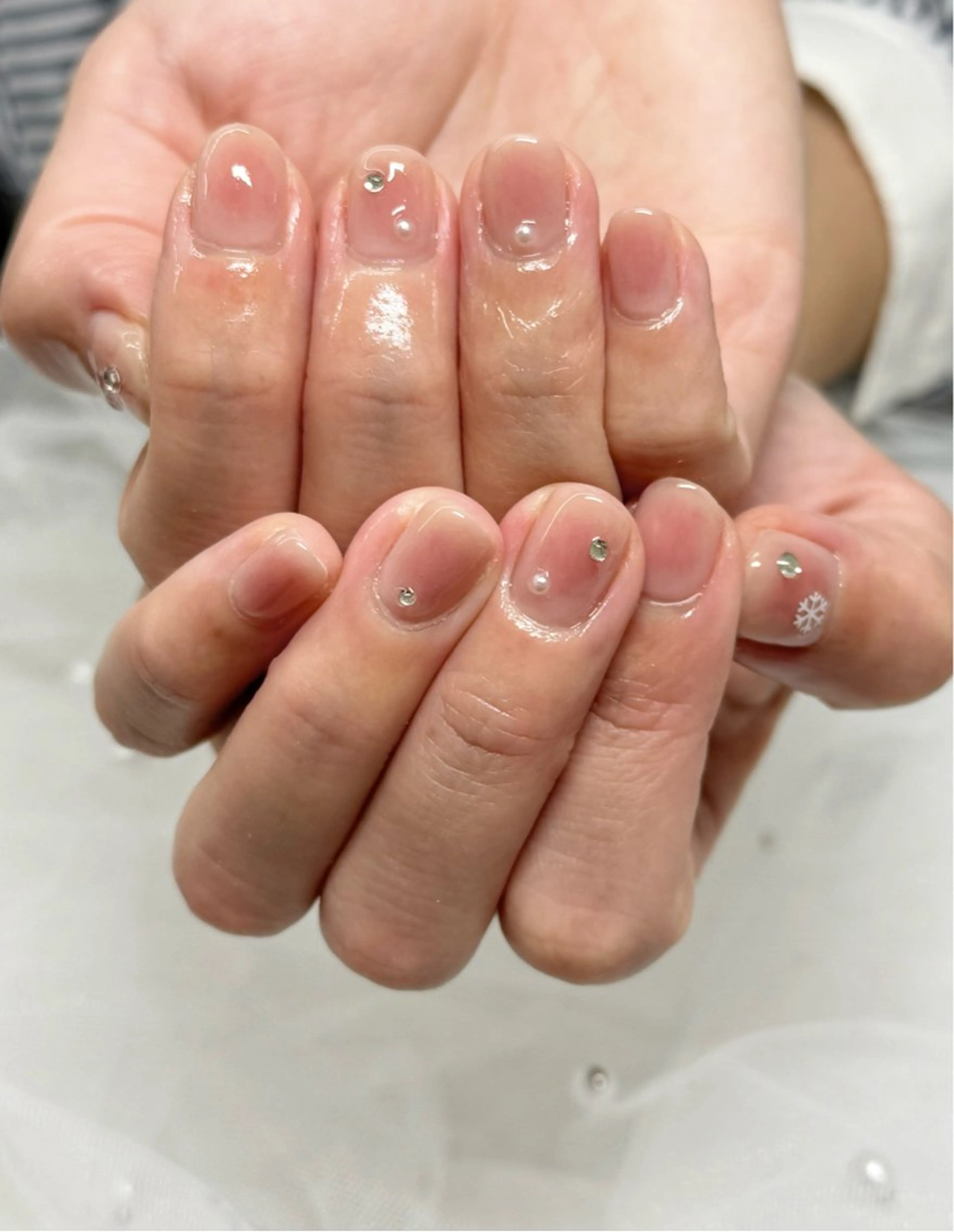ネイル チークネイル 冬ネイル ハンドネイル salone Regina 【サローネ　レジーナ】所属・Regina Marinaのネイルデザイン
