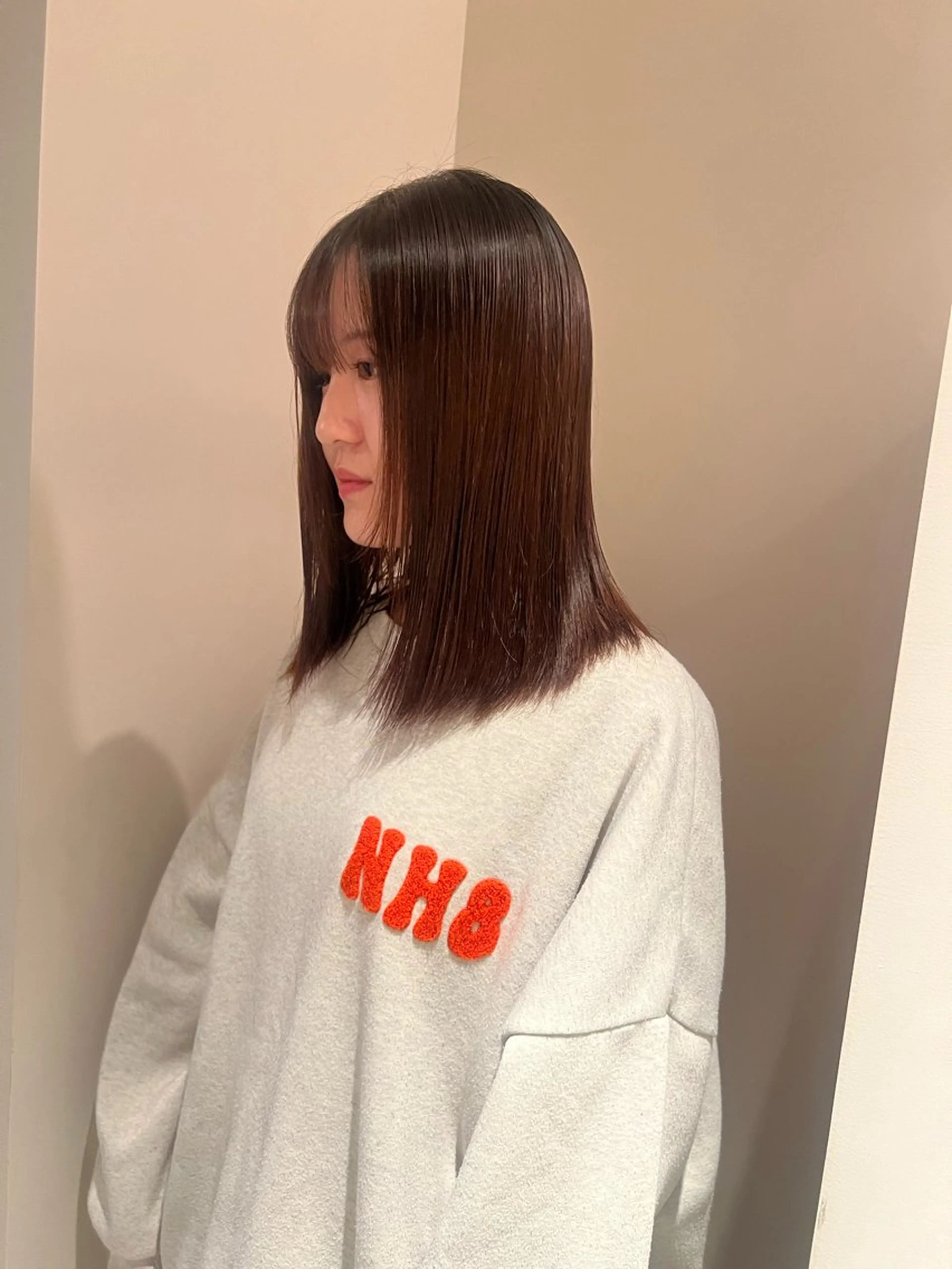 セミロング 伊藤 美咲のヘアスタイル
