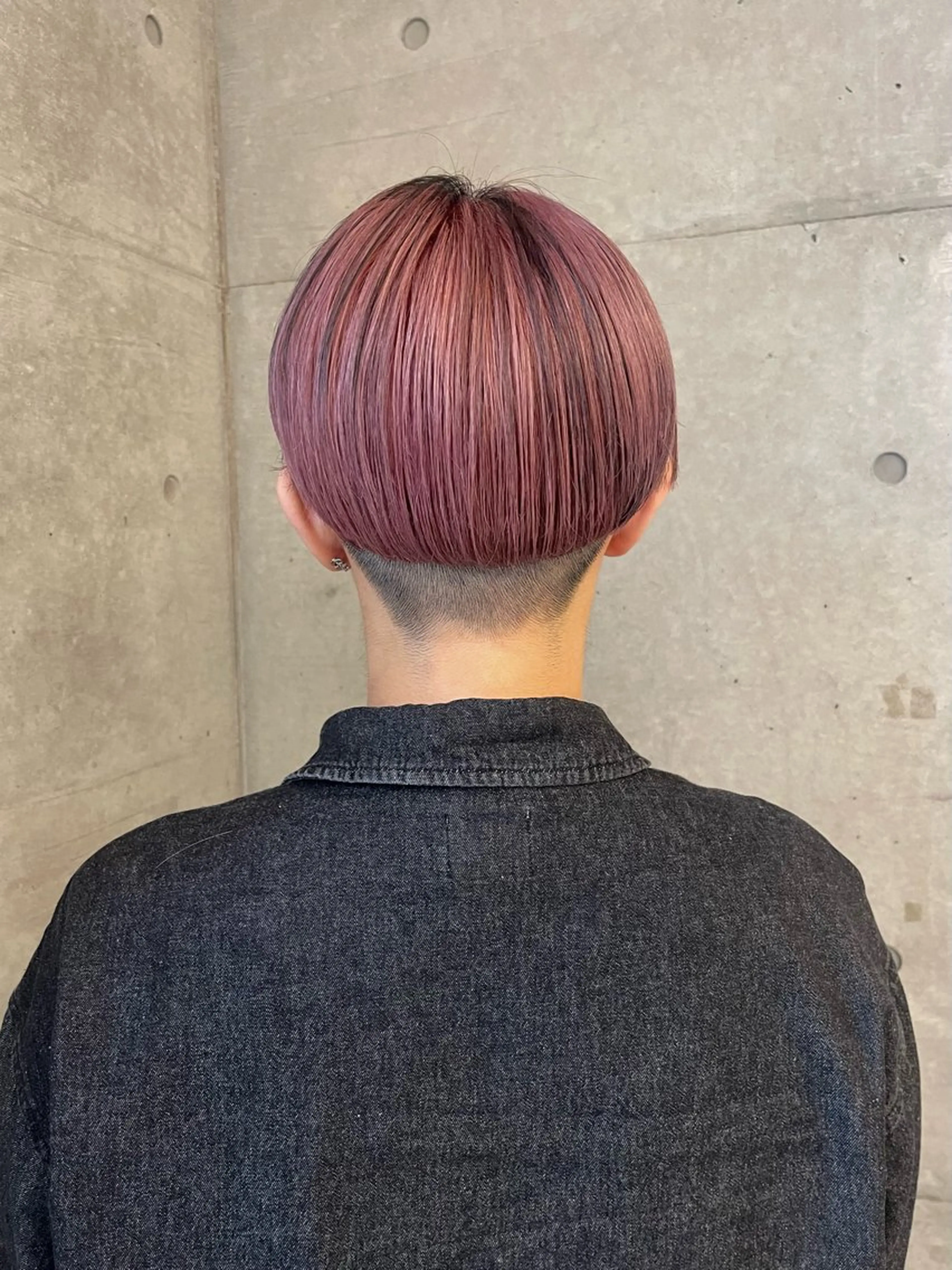 ショート カラー ベージュカラー ピンクカラー ピンクベージュ ハイトーン/モード なヘア/HIROKIのヘアスタイル