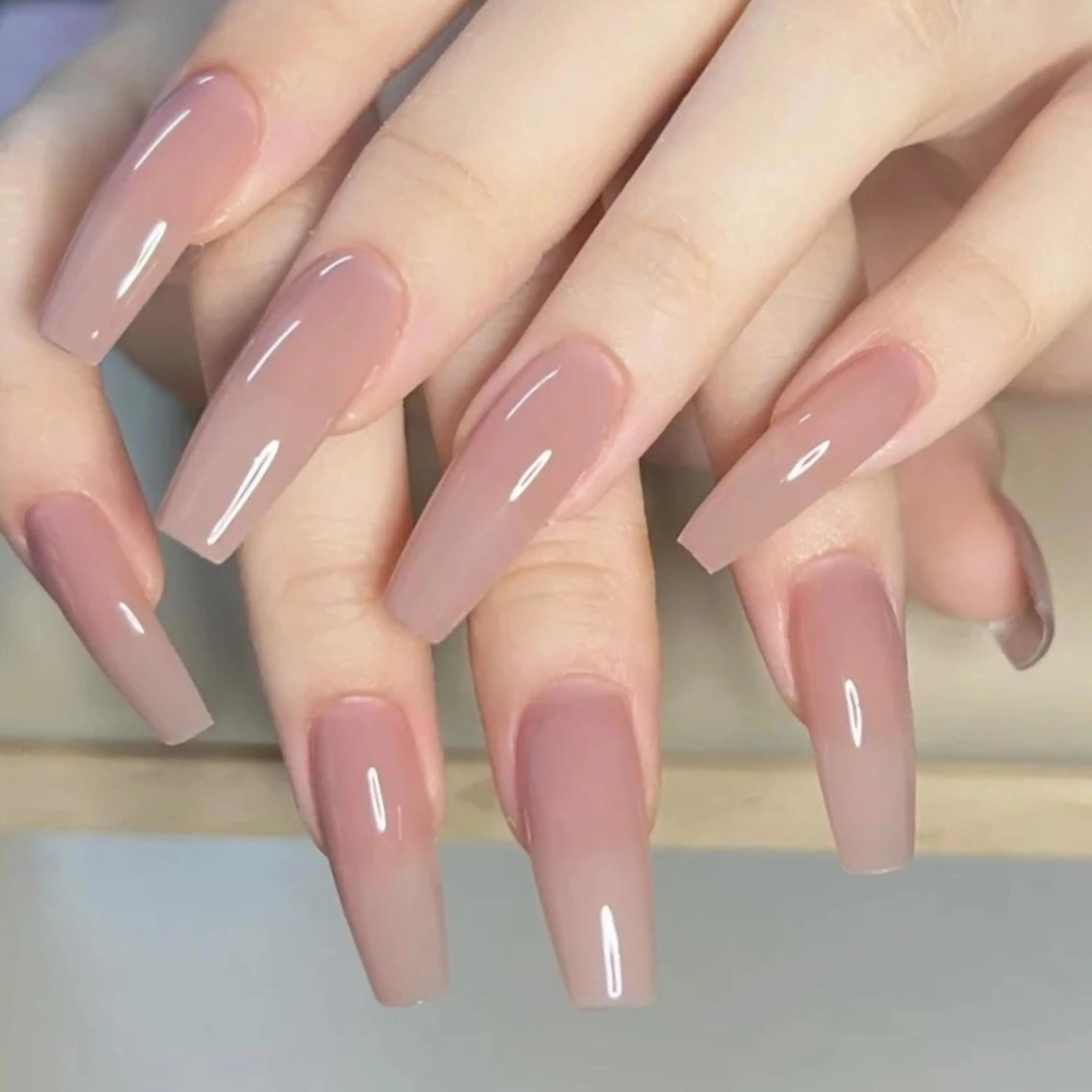セミロング ネイル ネイリストゆか💅 長さだし、深爪矯正のネイルデザイン