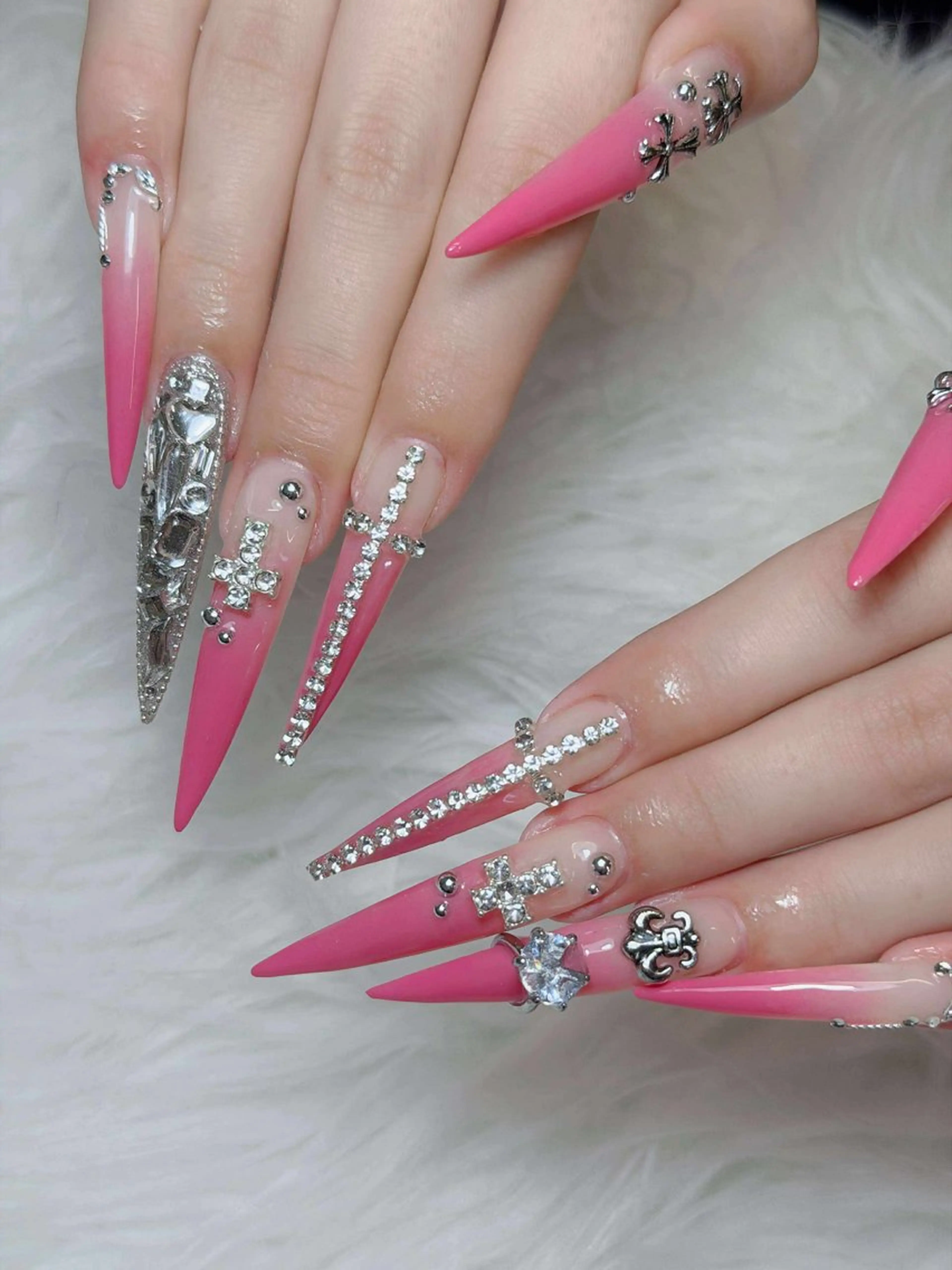 ネイル オーロラネイル チークネイル フットネイル フレンチネイル 韓国ネイル ハンドネイル Lumi Nailのネイルデザイン