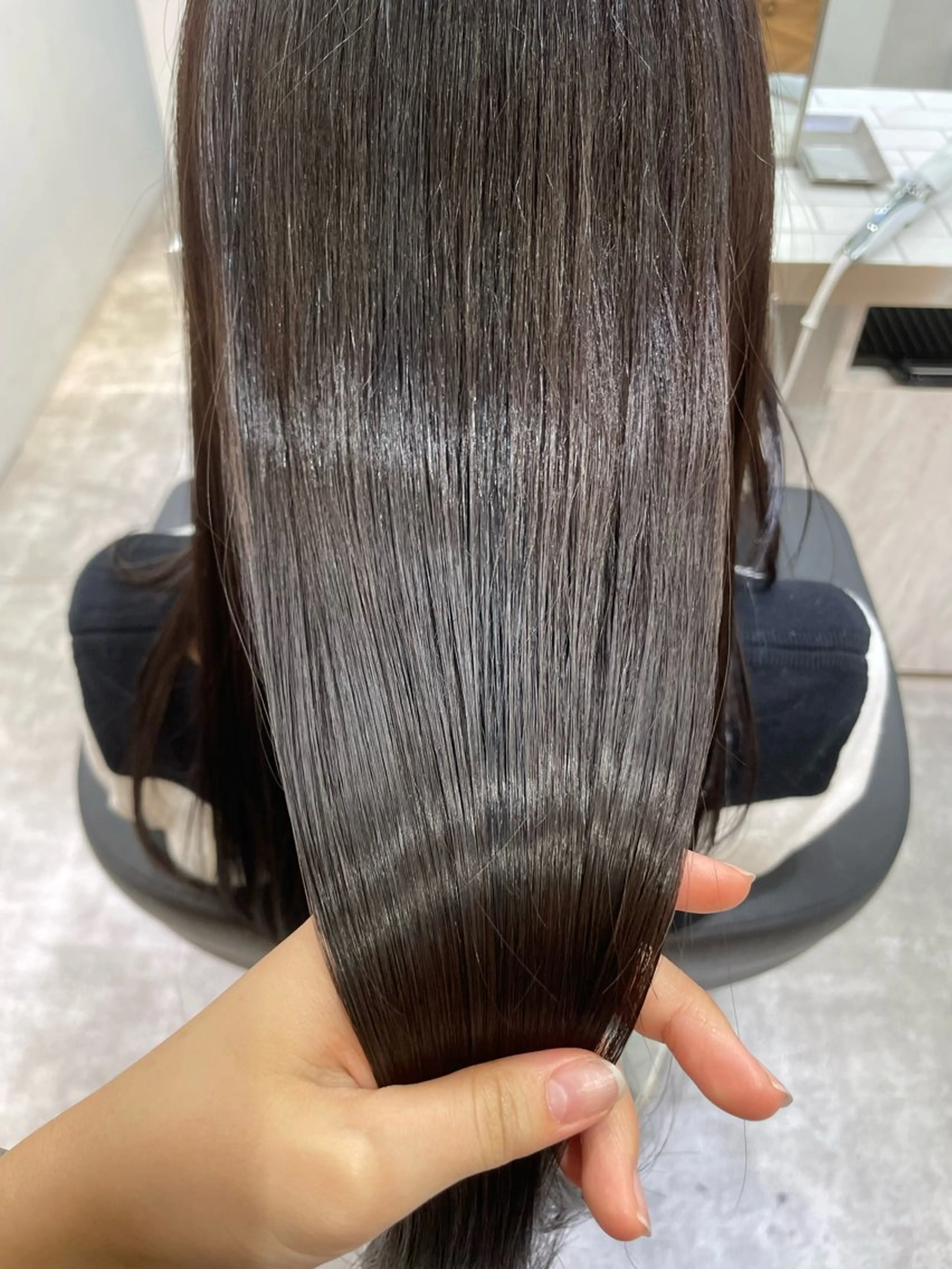 ロング カラー、スパニスト 藤原凜香のヘアスタイル