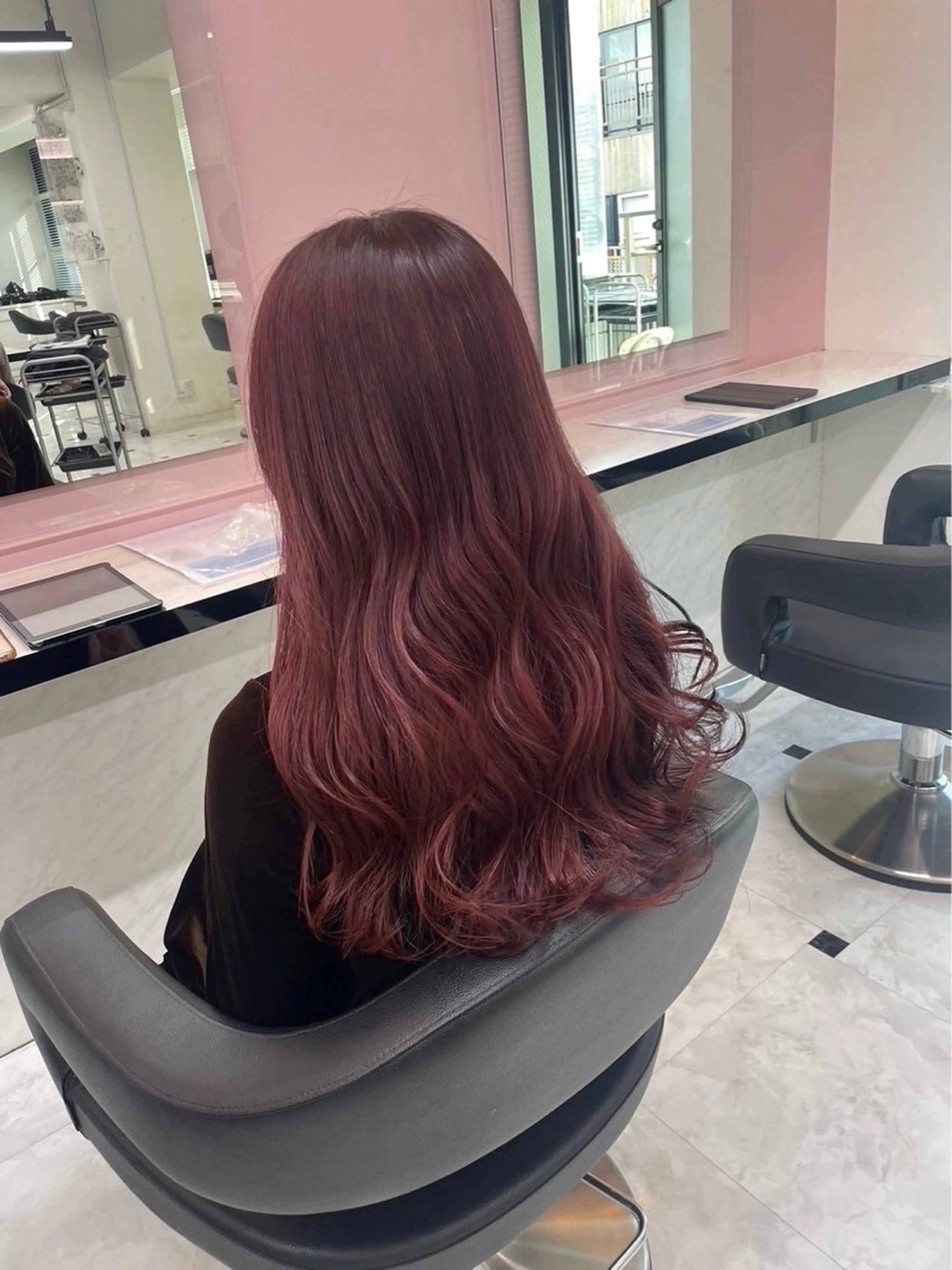 ロング カラー 💗トレンド暖色ヘア Natsumi 💗のヘアスタイル