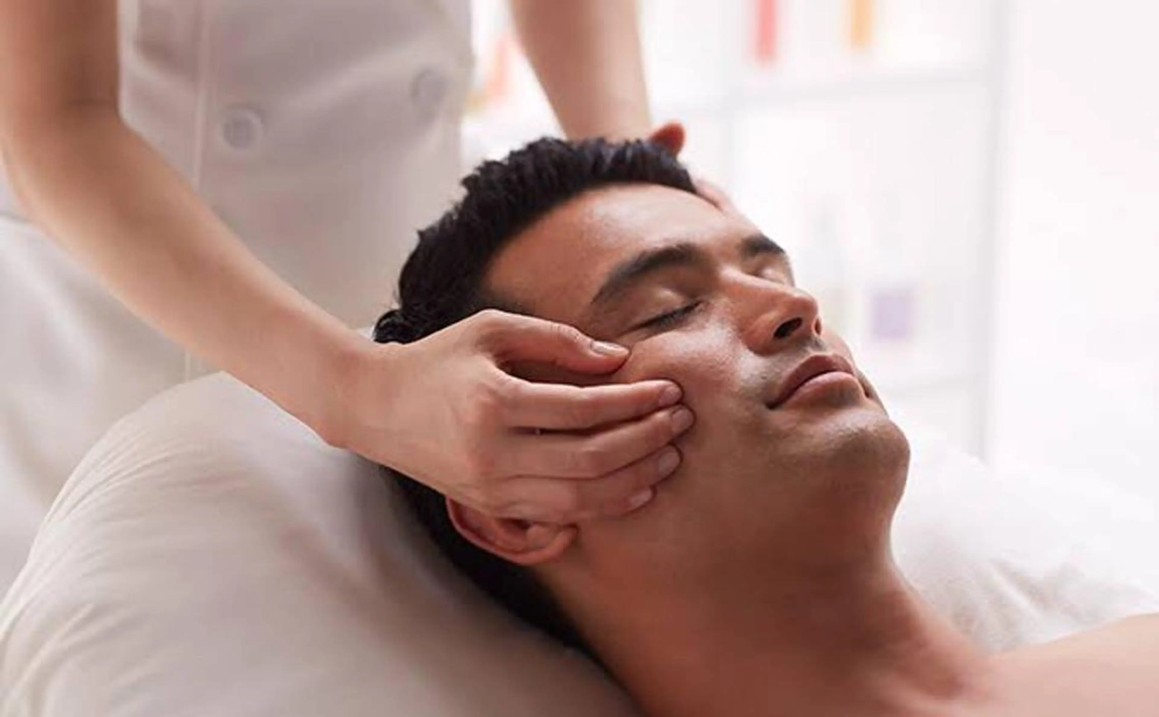 メンズ ラシェンテ居留地所属・鶴﨑 美優亜のヘアスタイル