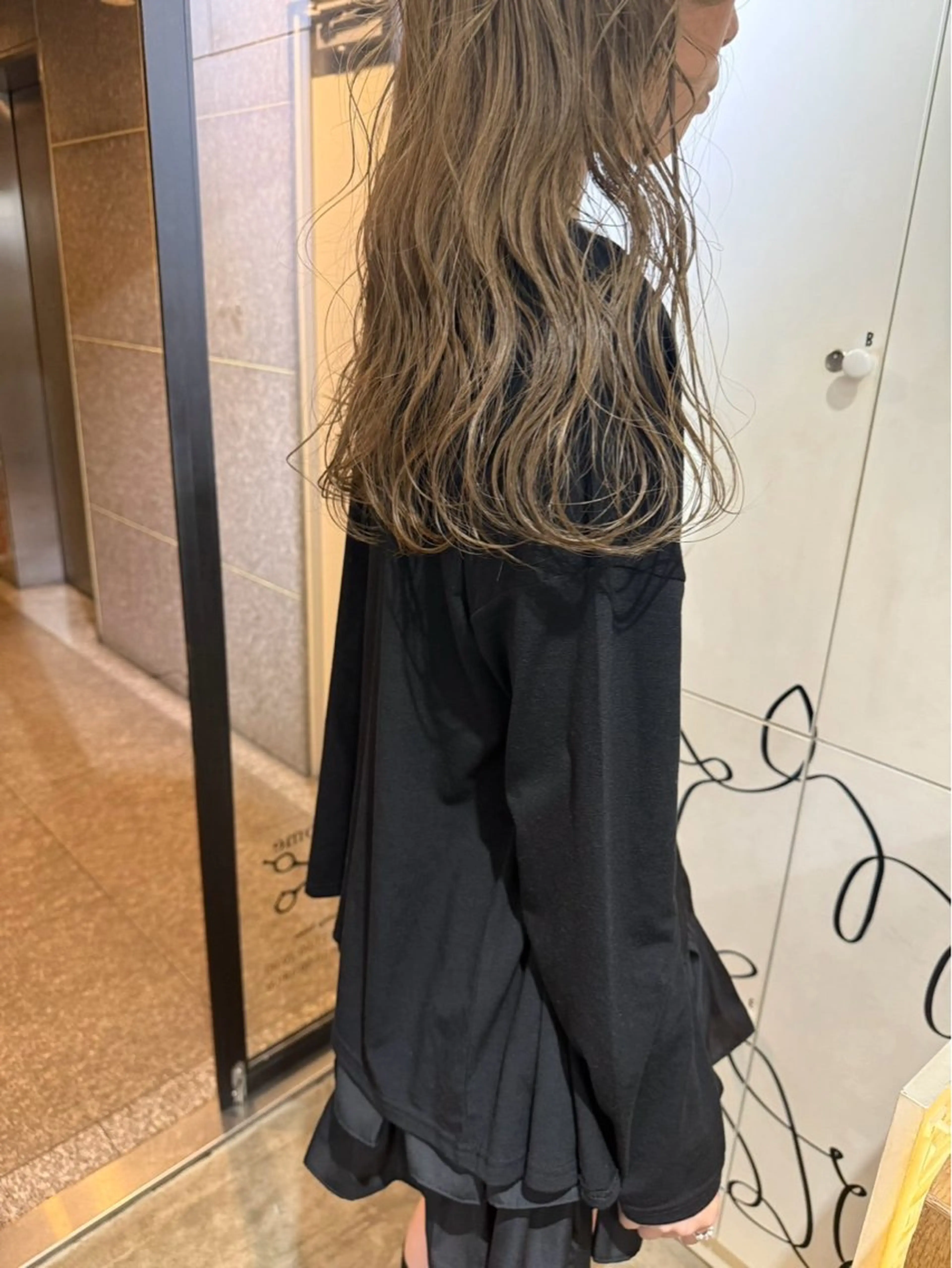 セミロング カラー riho🎀 / 梅田美容室のヘアスタイル