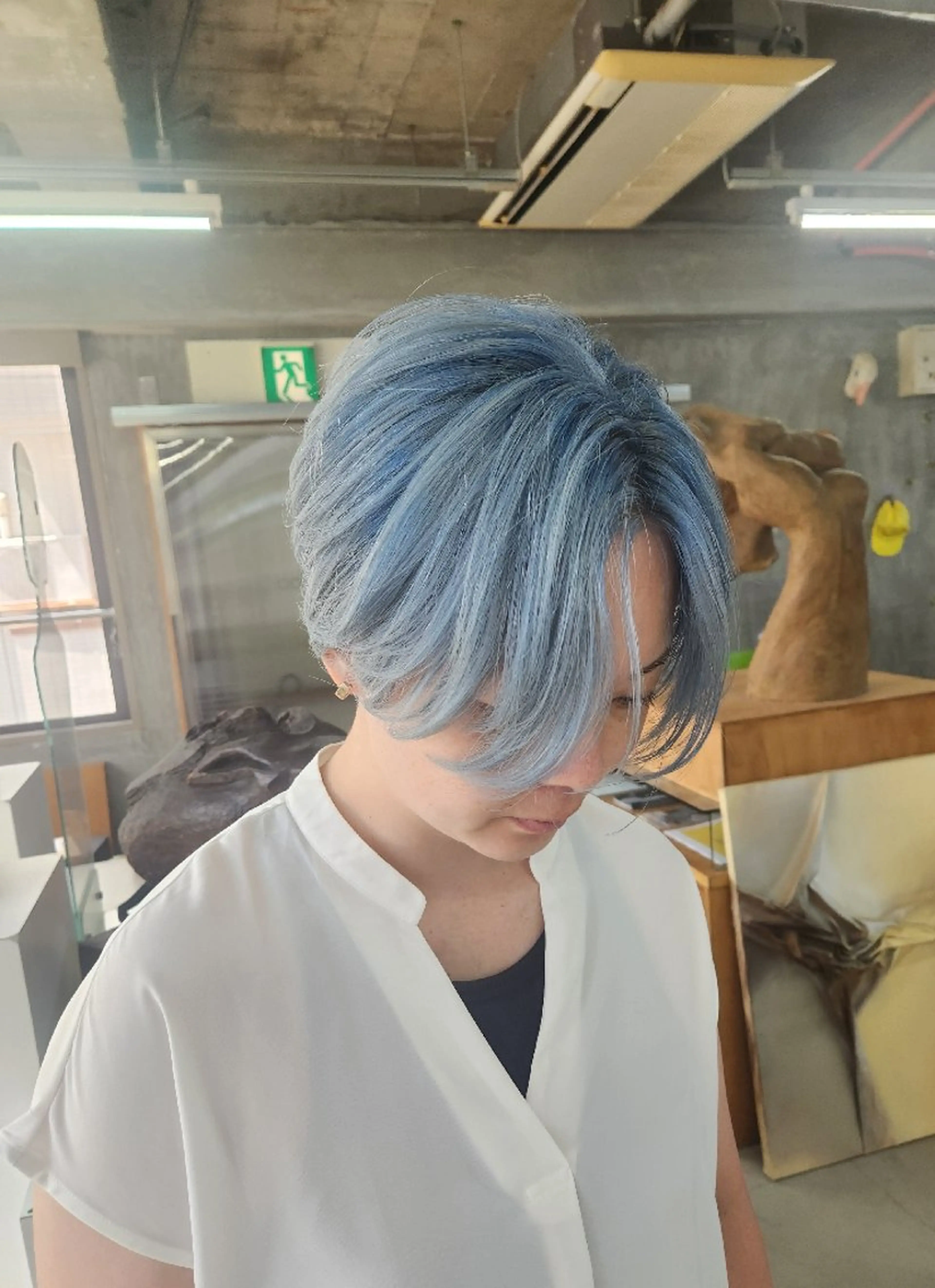 ショート カラー カット ヘアカラー ケアブリーチ、 髪質改善 福士直矢のヘアスタイル