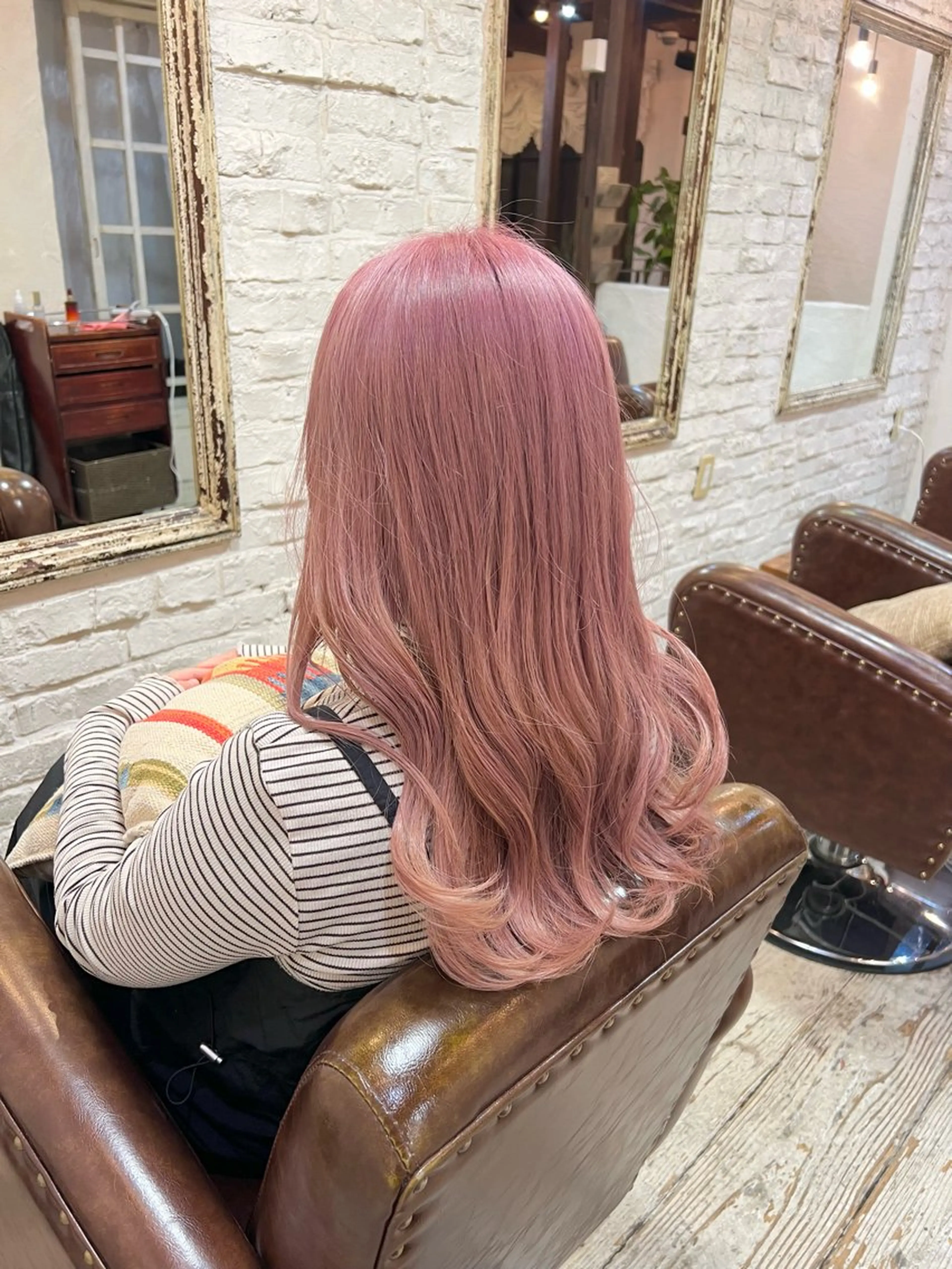 ロング カラー ベージュカラー ブリーチ ダブルカラー ハイトーンカラー ピンクカラー ヘアカラー 吉川 陽菜のヘアスタイル