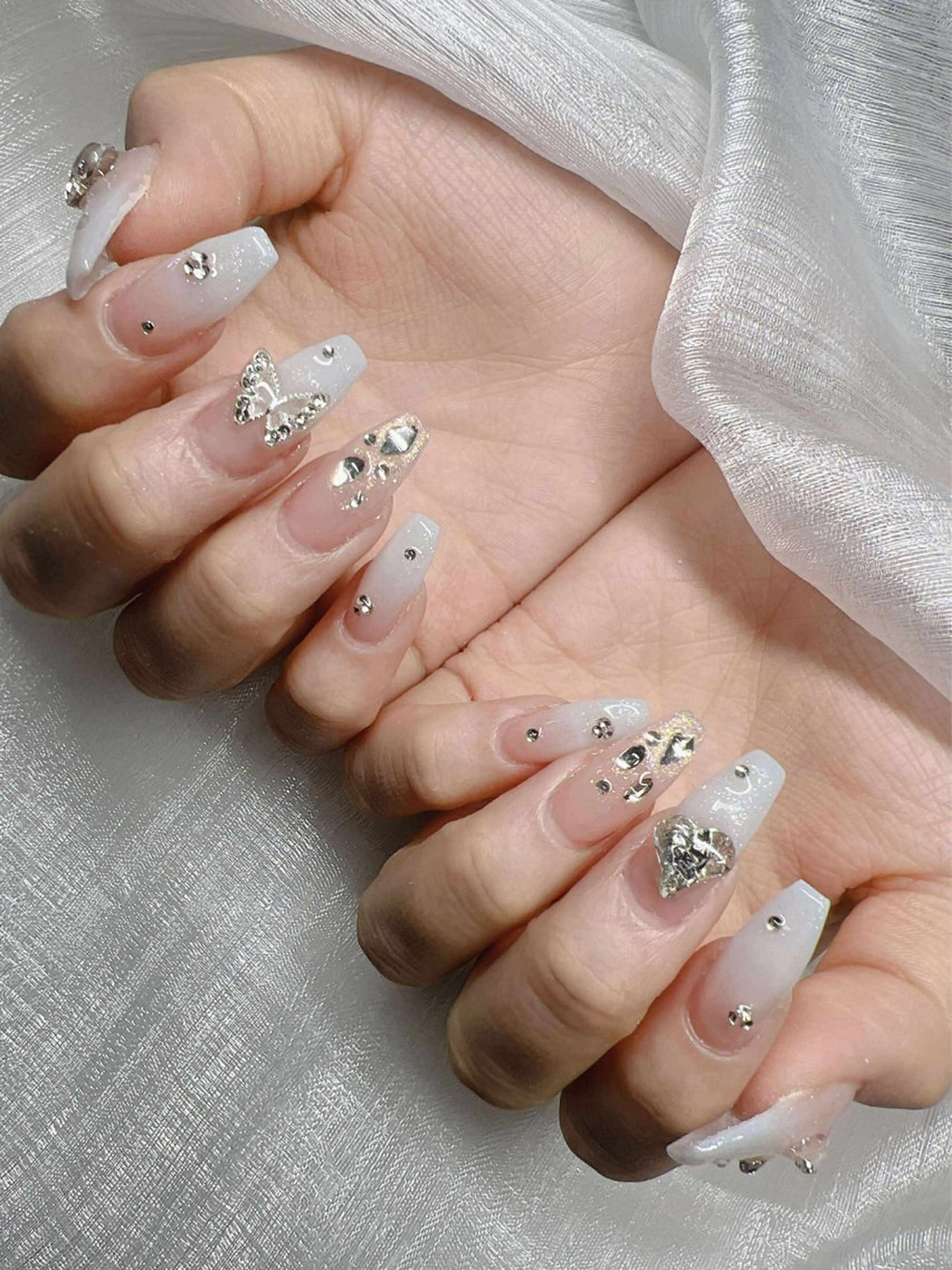 ネイル ハンドネイル Lee Nailsのネイルデザイン
