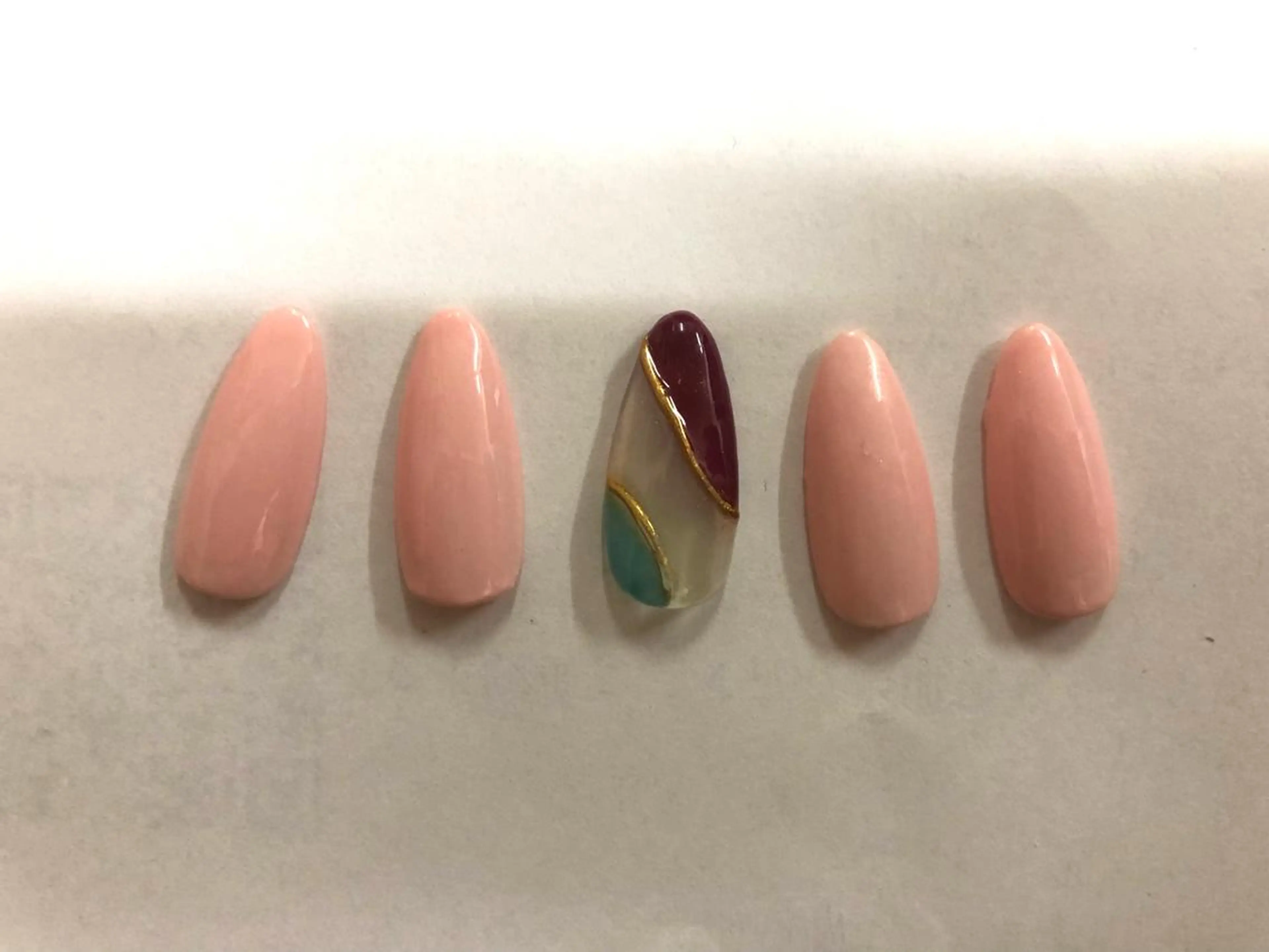 ネイル 中国整体院中の ネイルサロン💅のネイルデザイン
