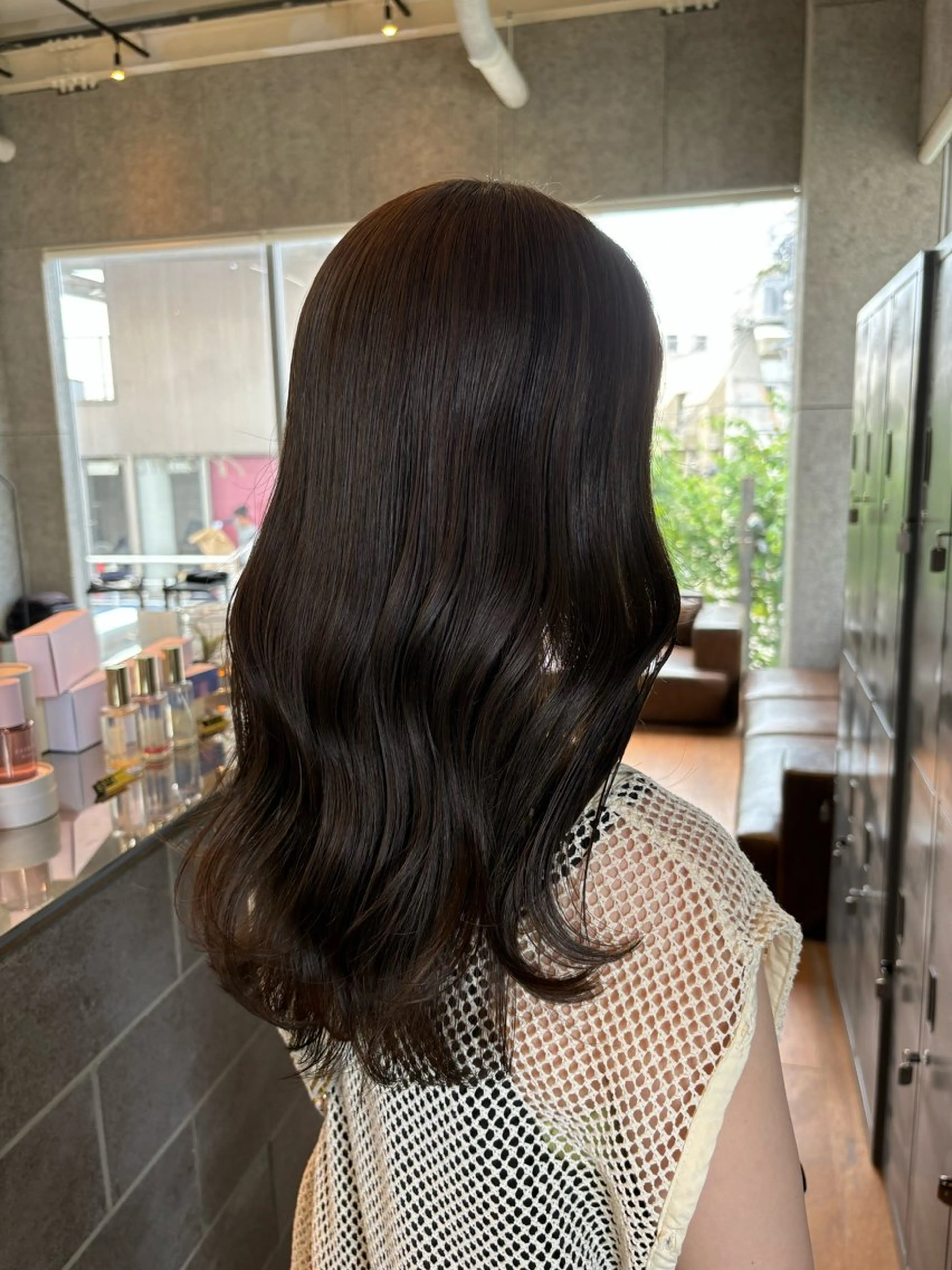 ミディアム カラー パーマ ヘアアレンジ ブラウンカラー カット ヘアカラー トリートメント ヘッドスパ ヘアセット 押切 響 のヘアスタイル