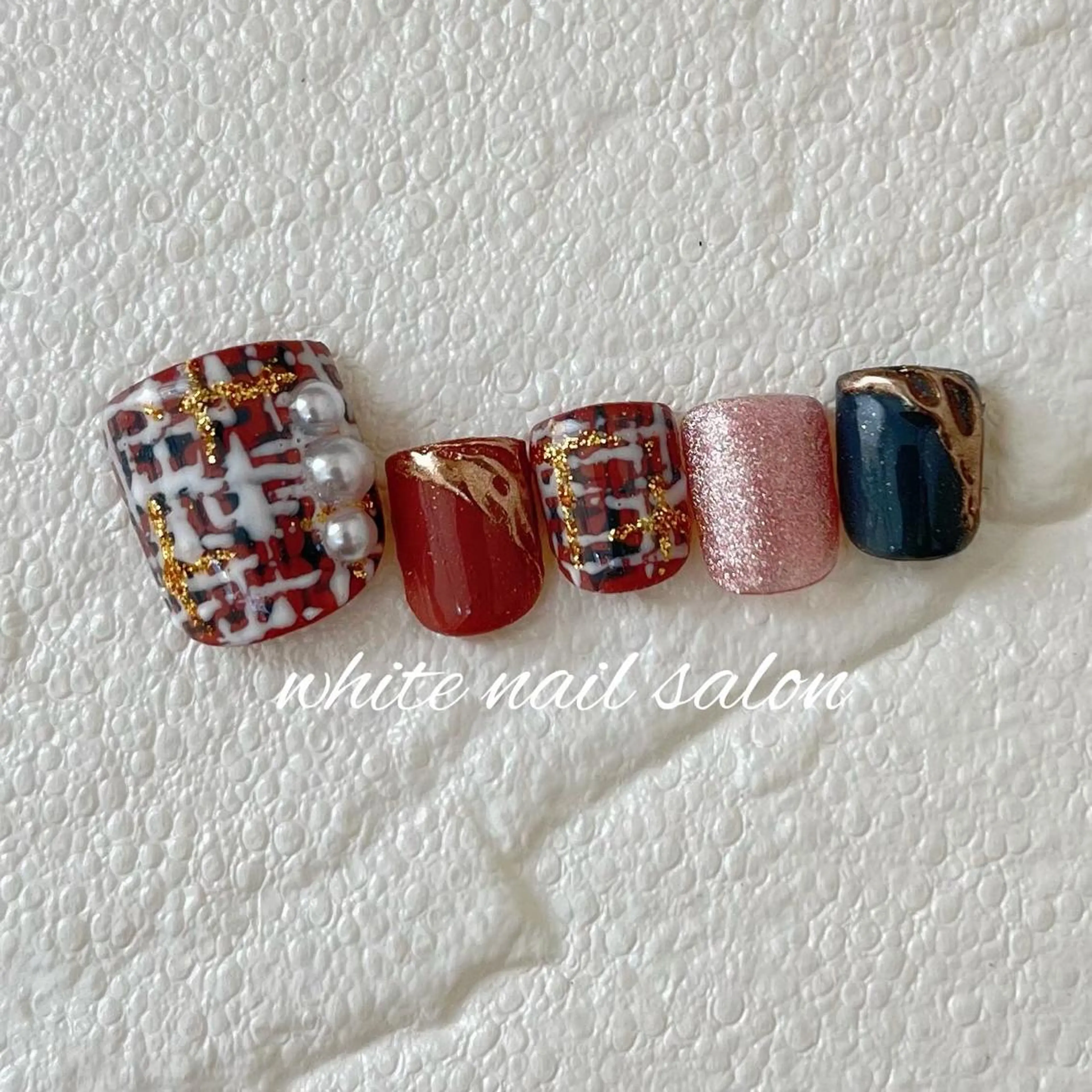 ネイル フットネイル ジェルネイル ハードジェル ラメ(グリッター) 持ち込み フットネイル white nail salonのネイルデザイン