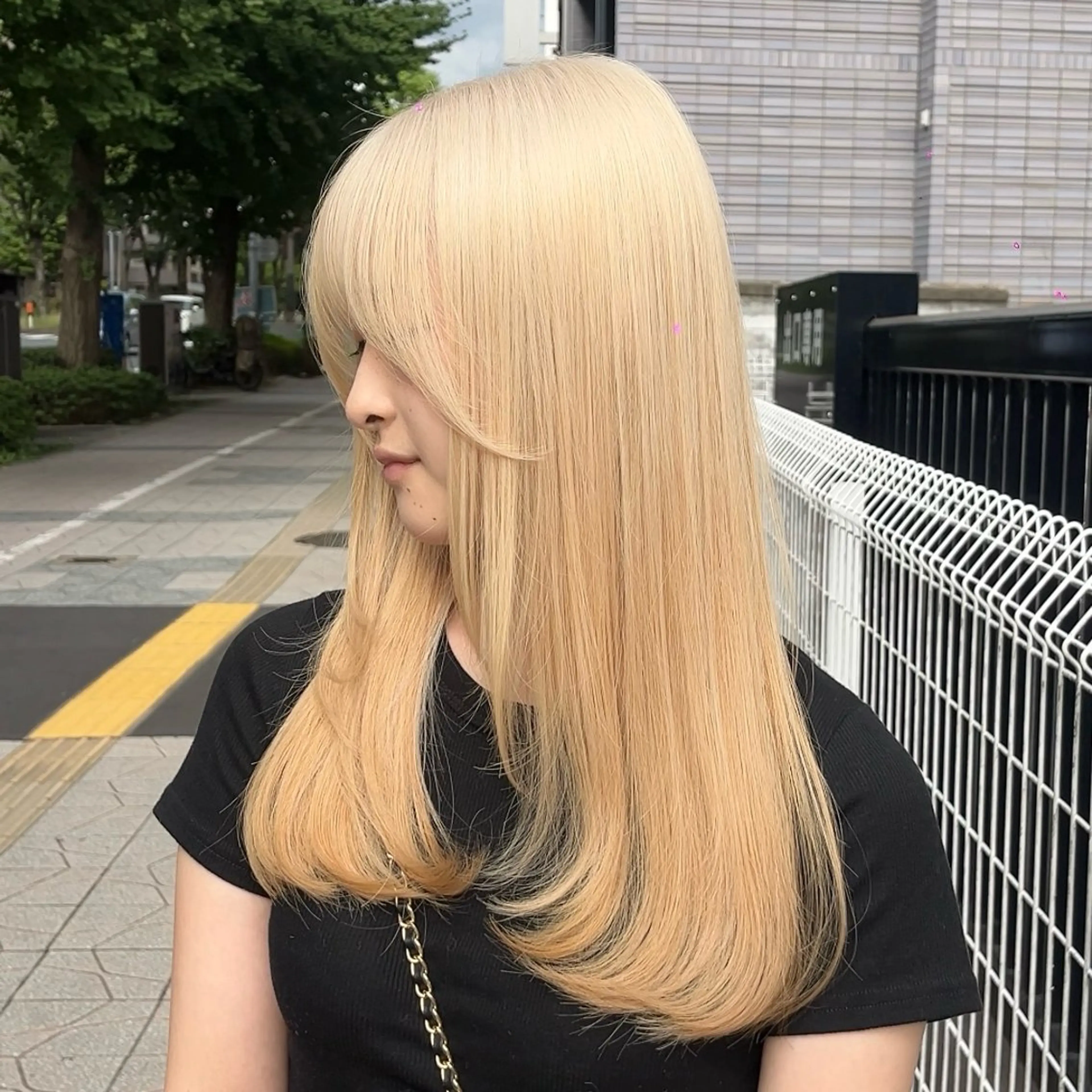 ロング カット ヘアカラー ko toのヘアスタイル