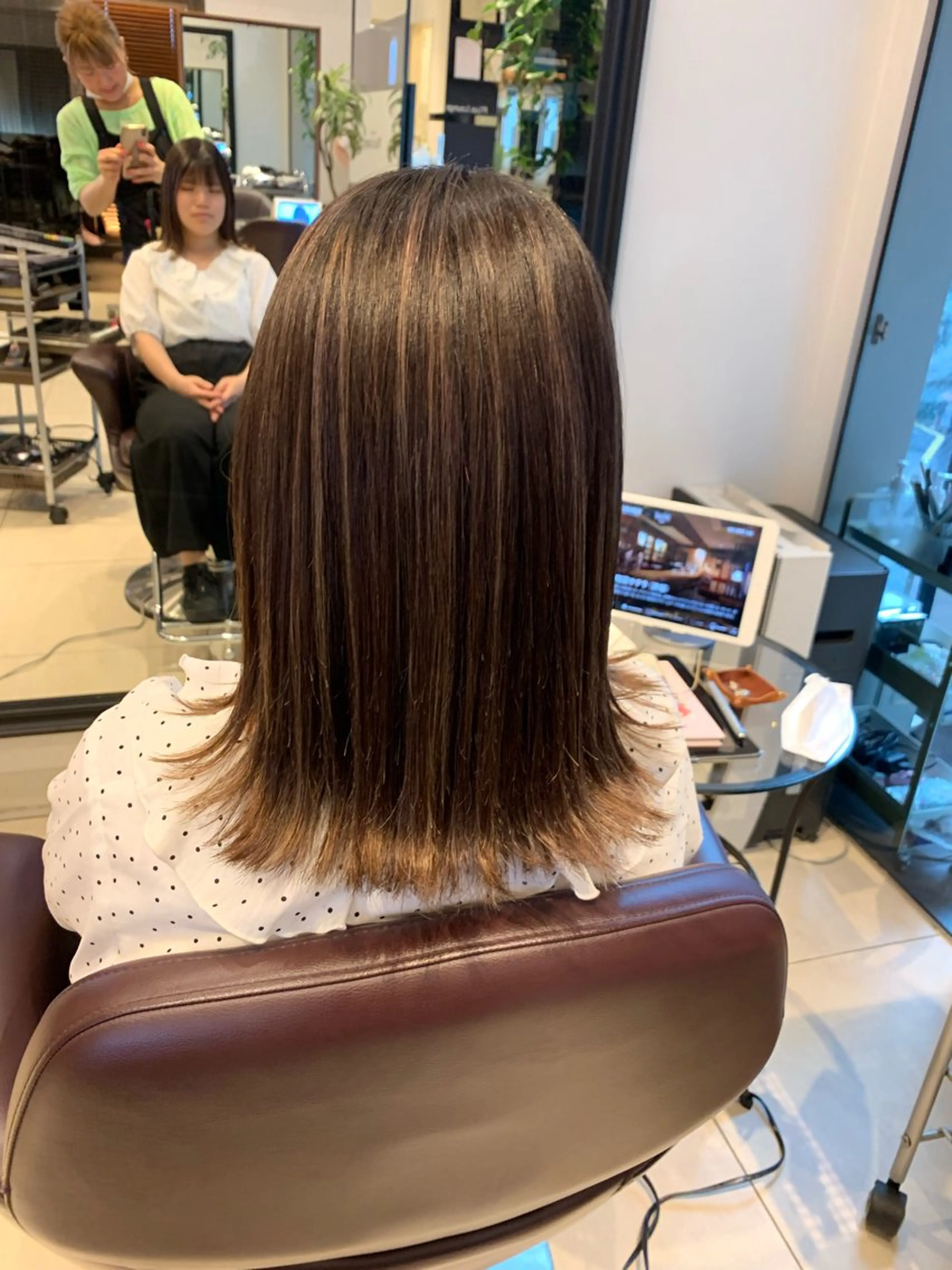 セミロング プルースラウンジ所属・プルースラウンジ 千葉のヘアスタイル