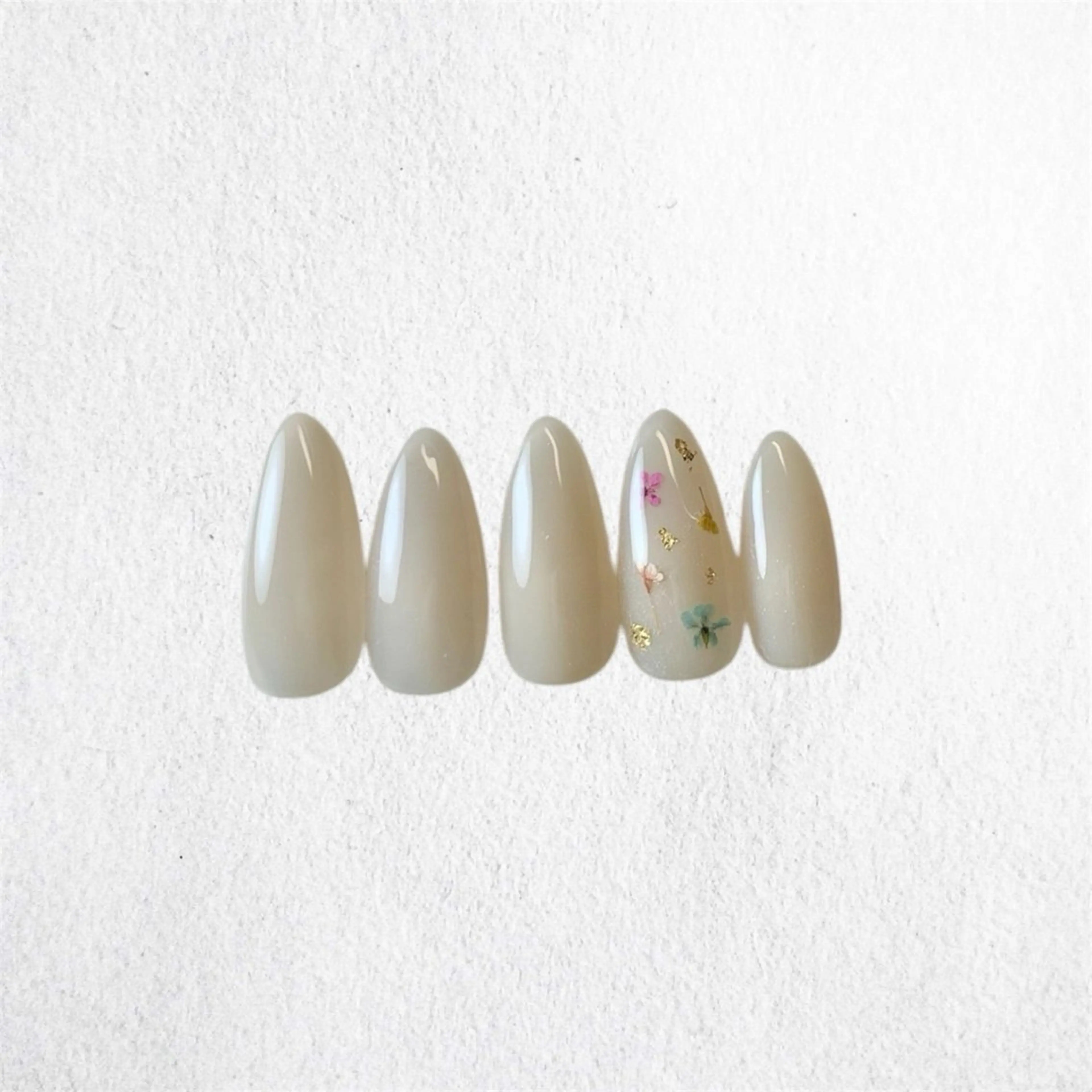 ショート ハンドネイル watanabe miyuuのネイルデザイン