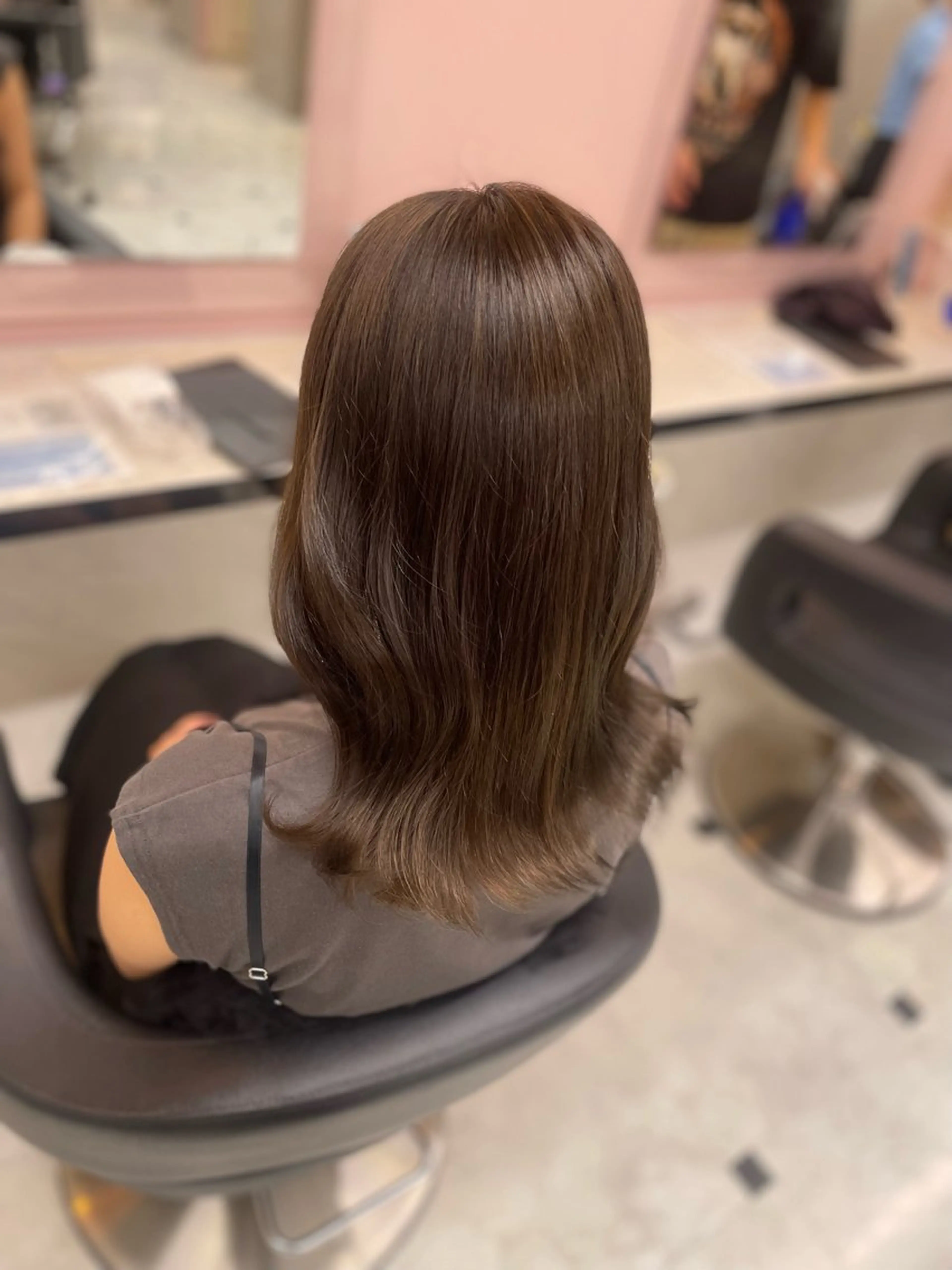 ミディアム ヘアカラー うる艶トレンドヘア 🕊️上野BABYのヘアスタイル