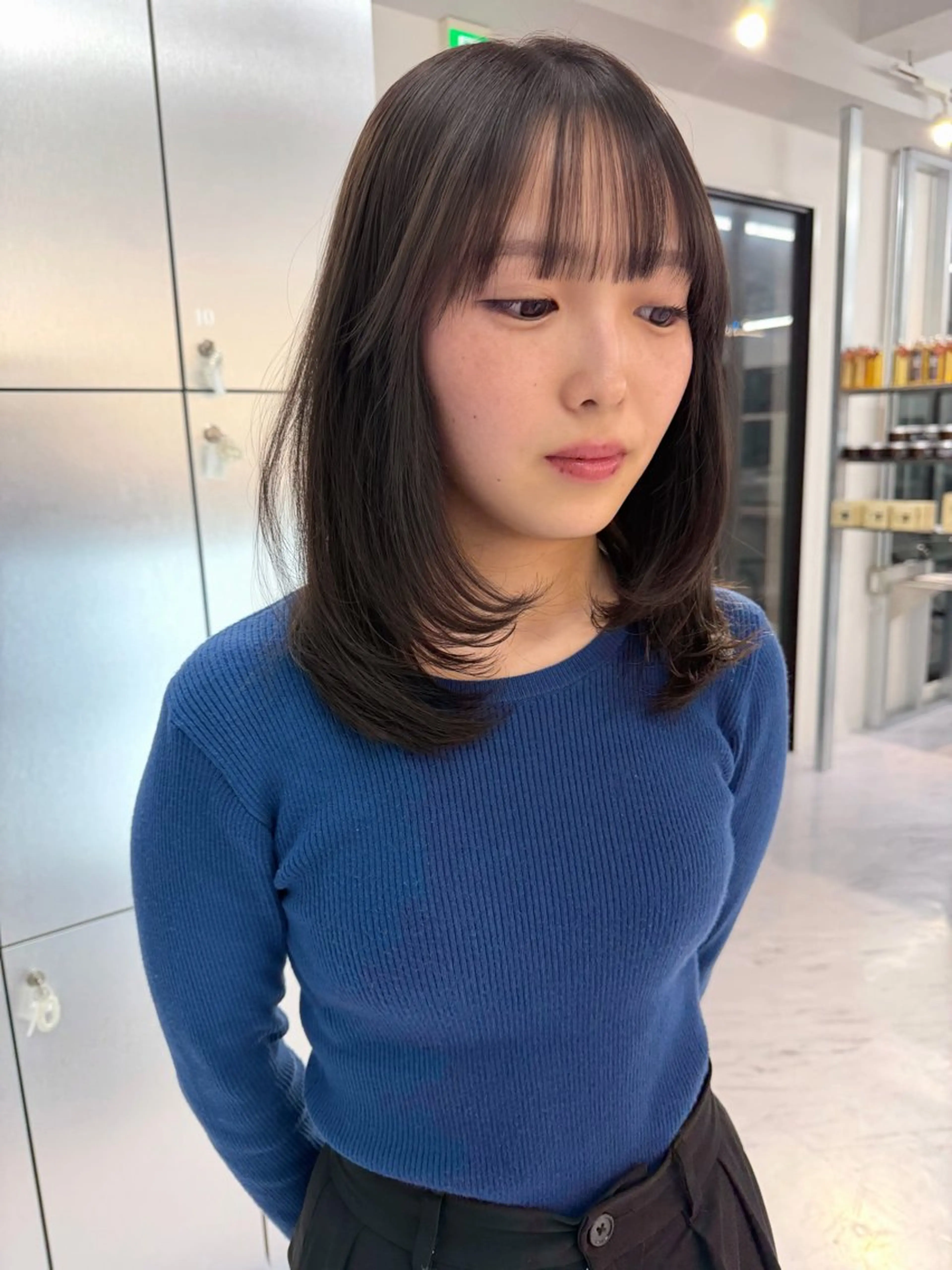 ミディアム カラー ベージュカラー ブリーチ ケアブリーチ デザインカラー ダブルカラー カット ヘアカラー トリートメント TATSU ミルクティーベージュのヘアスタイル