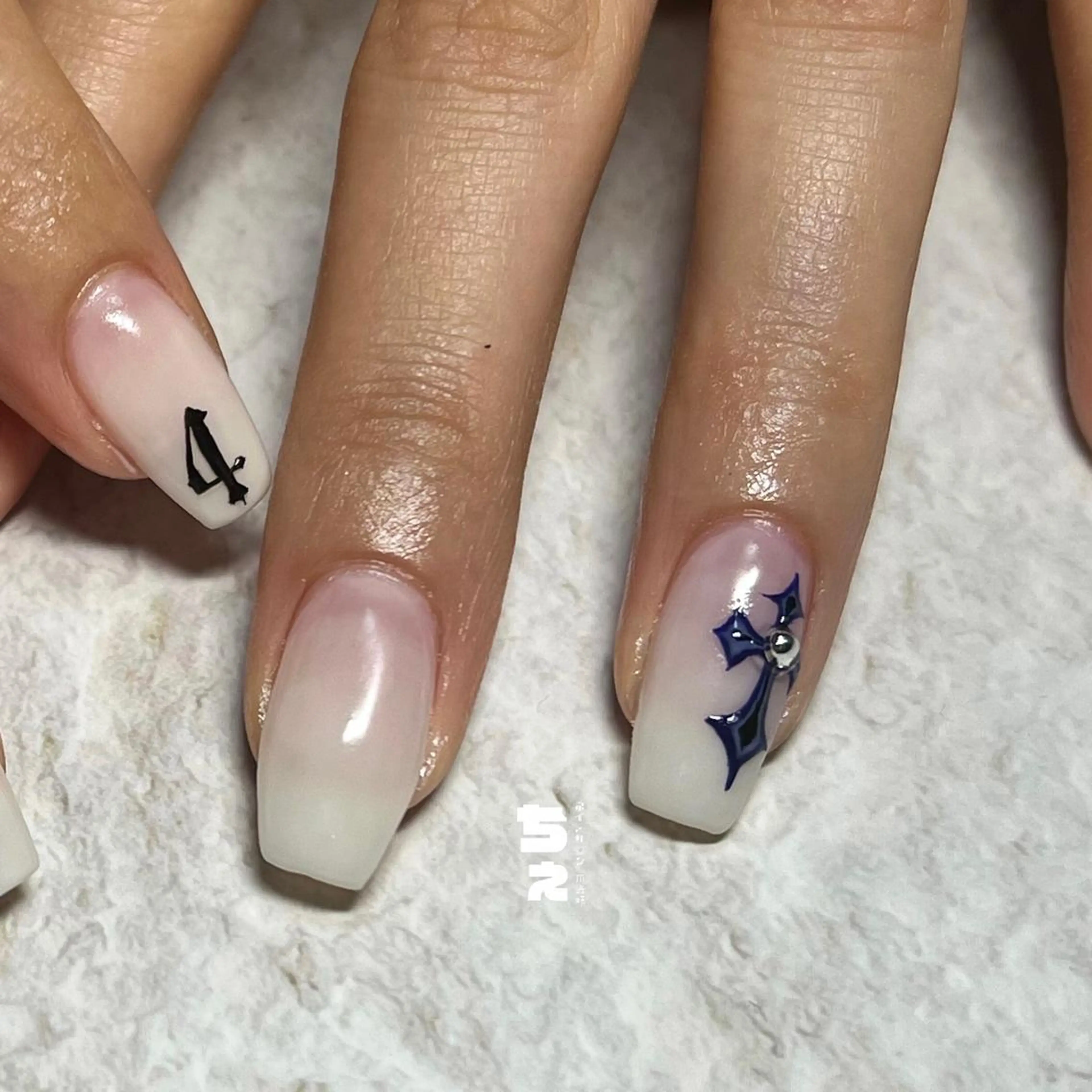 ネイル ジェルネイル ハンドネイル nail salon CHEのネイルデザイン