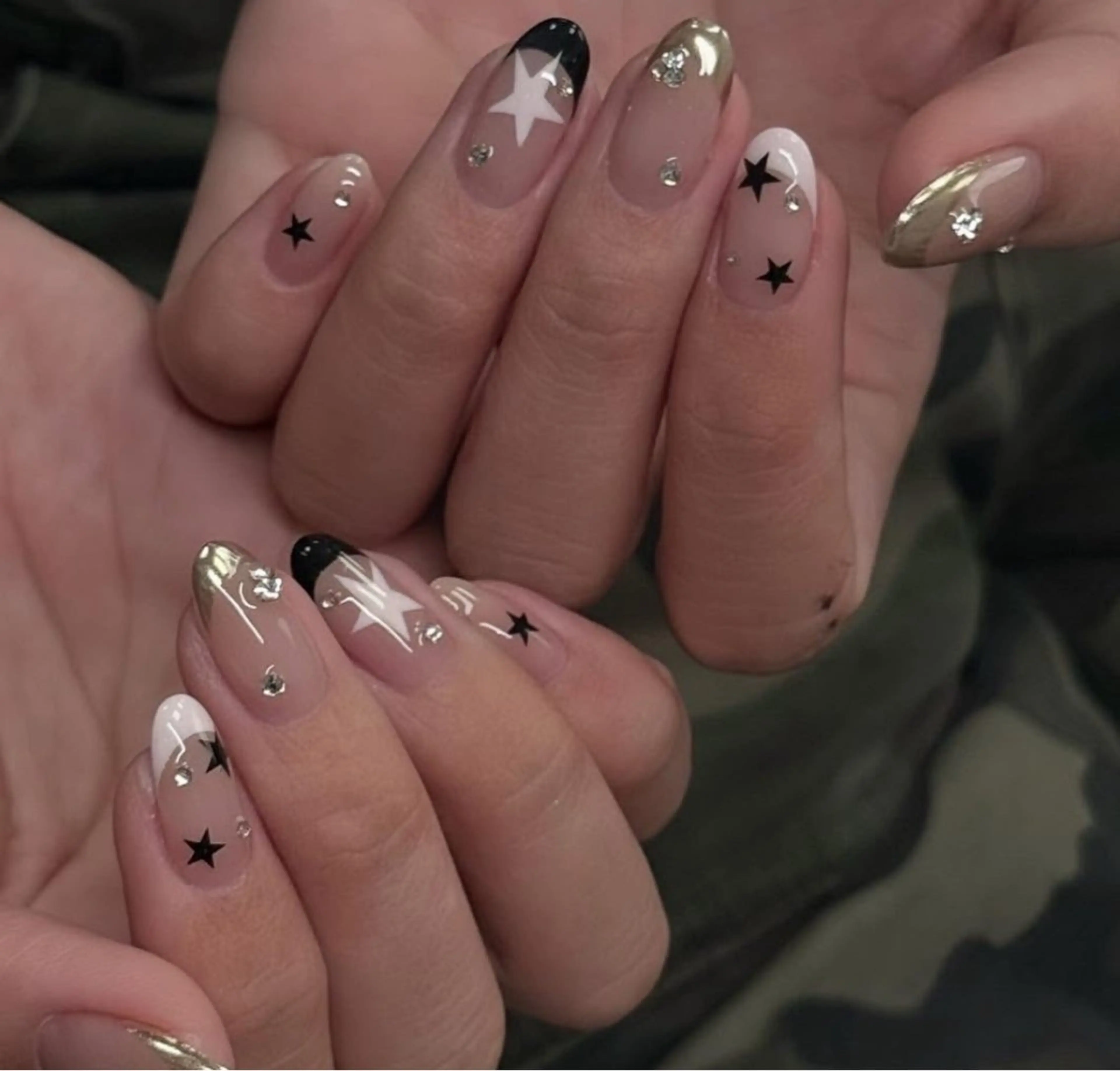 ネイル アートネイル フラワーネイル フレンチネイル ジェルネイル グラデーション ハンドネイル Ryunail所属・Ryu Nail NekoChanのネイルデザイン