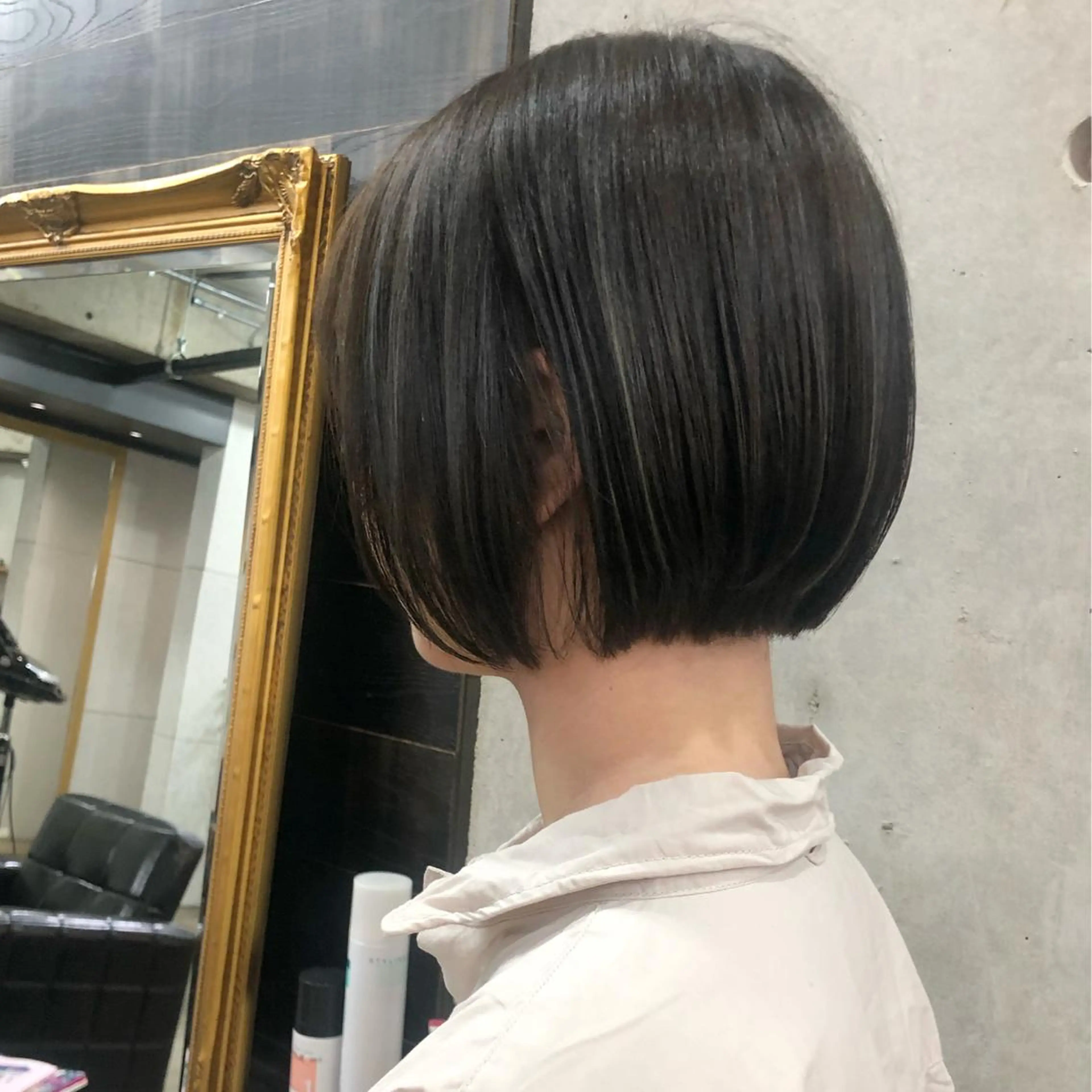 ショート カラー キッズ ネイル マツエク・マツパ ショートボブ ハイライトカラー ボブ ハイライト ショートヘア カット ヘアカラー トリートメント 中山 天地のヘアスタイル