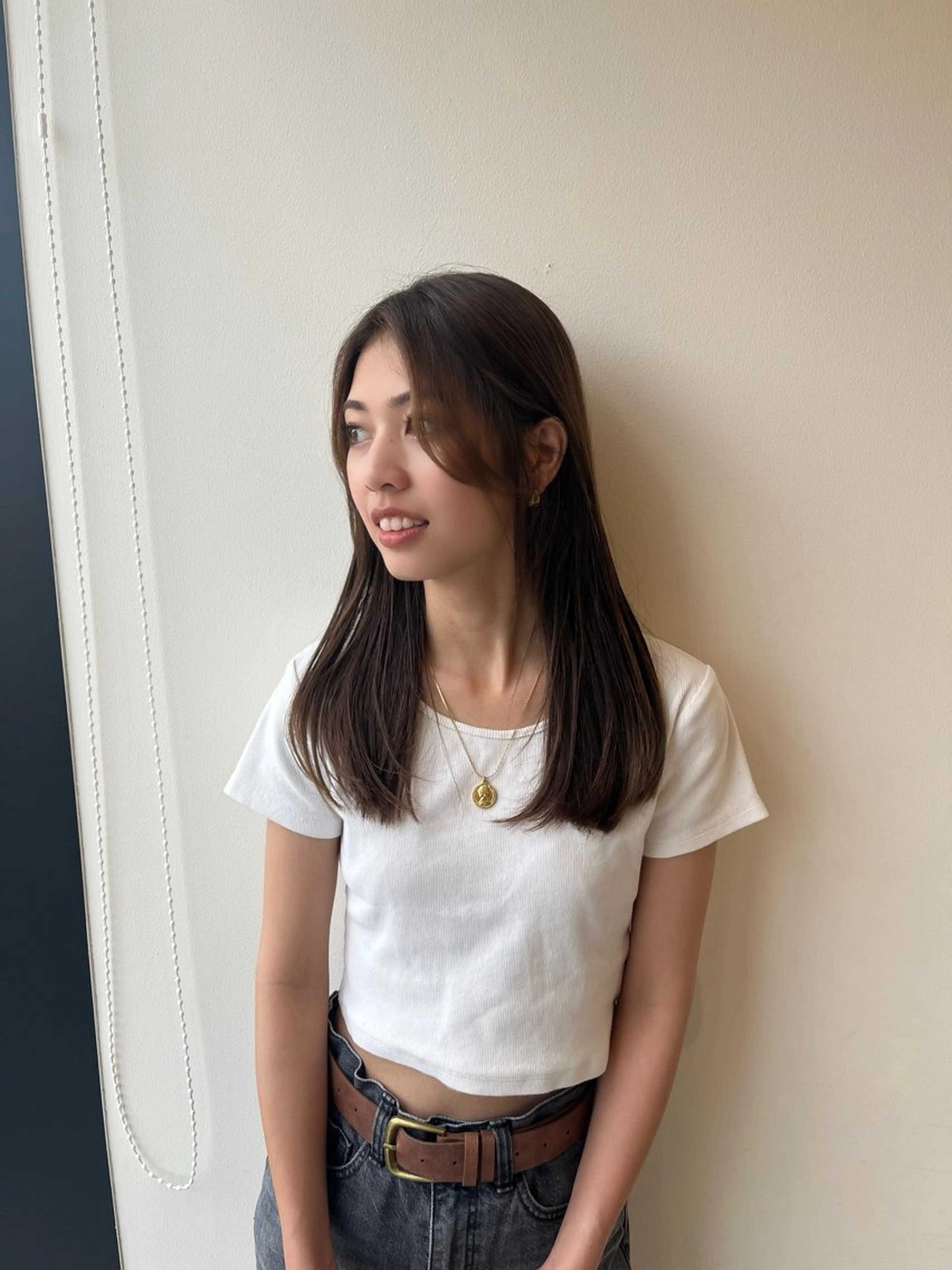 セミロング カット 千葉 悠のヘアスタイル
