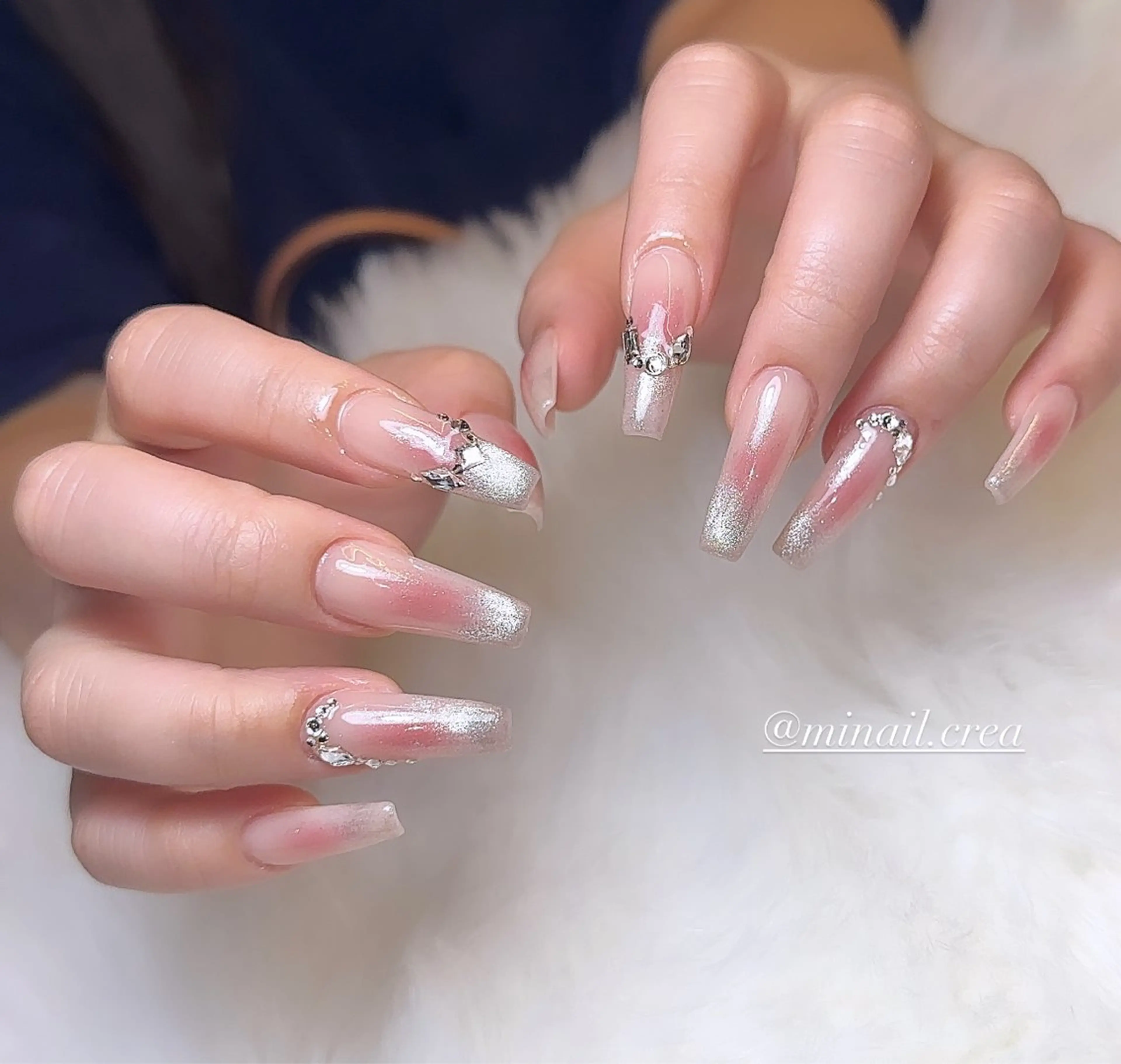 ネイル チークネイル 長さ出し ジェルネイル グラデーション キラキラネイル ハンドネイル CRéA　-private nailsalon-所属・CReA nailのネイルデザイン