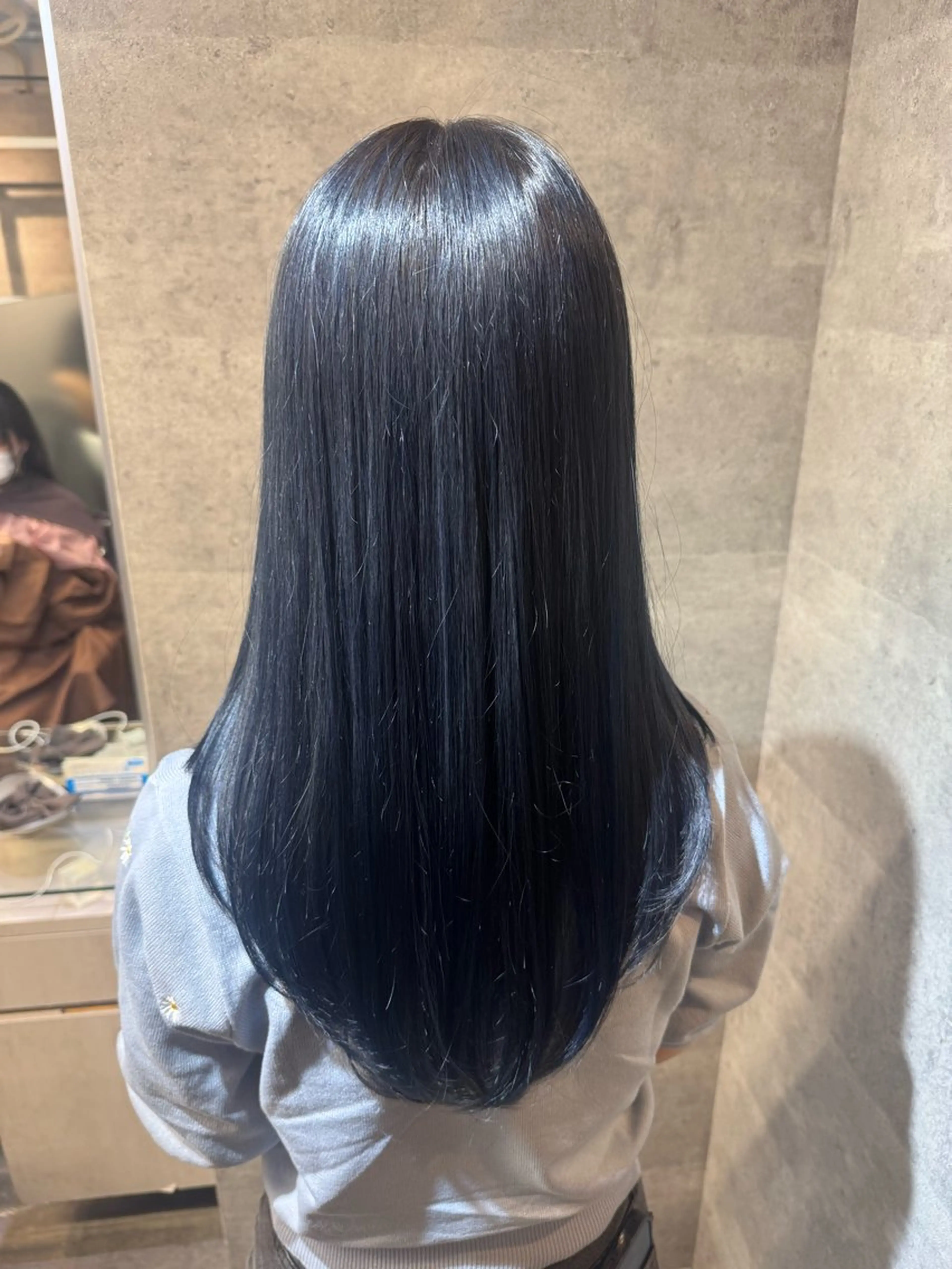 セミロング 髪質改善 レイヤーカット トリートメント ヘアカラー CHARA Chalone池袋店所属・髪質改善池袋𓊆石原 大士𓊇ダブルカラーのヘアスタイル