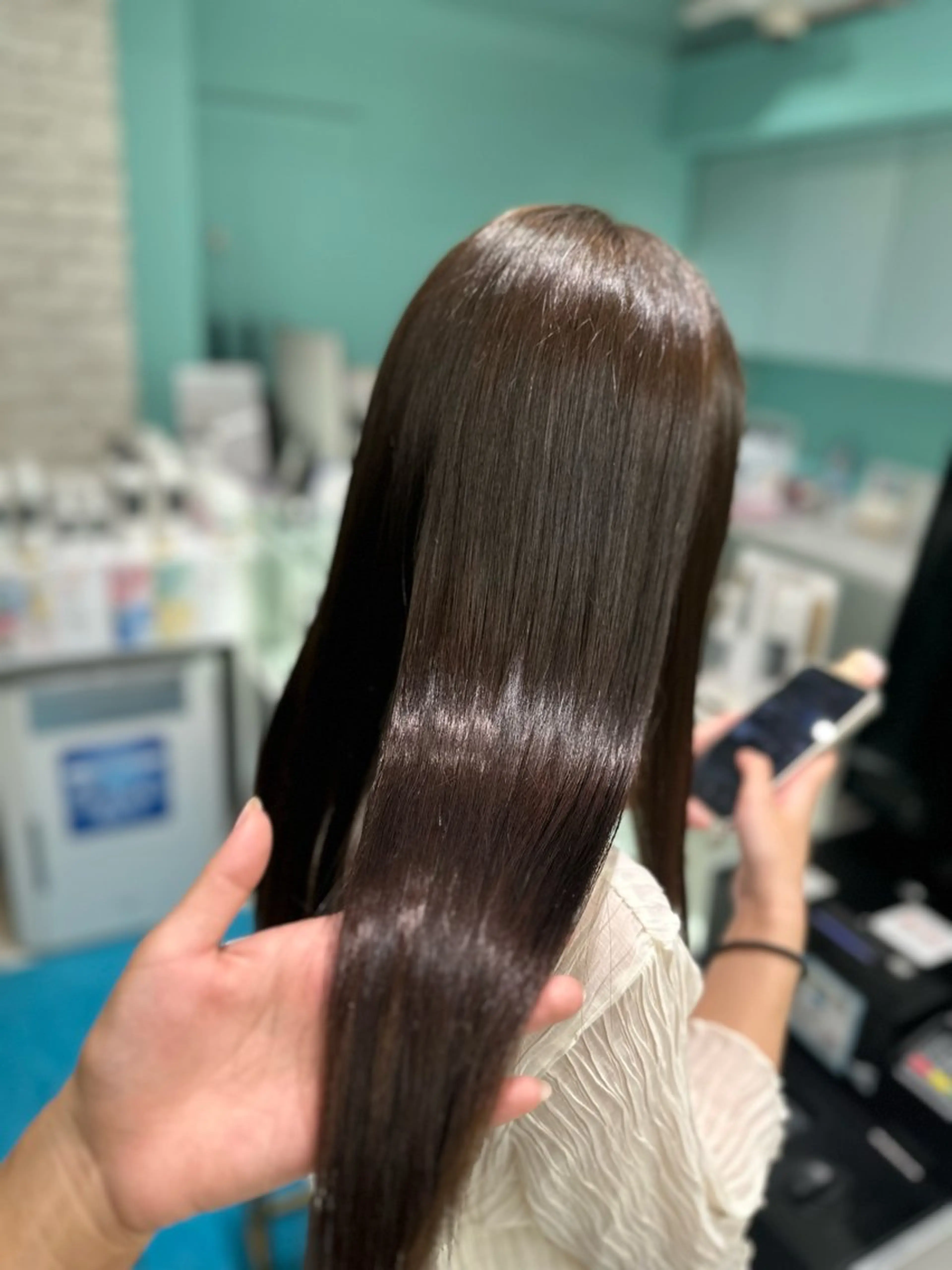 ロング カラー ブラウンカラー オリーブブラウン ヘアカラー トリートメント LeeHorie miuのヘアスタイル