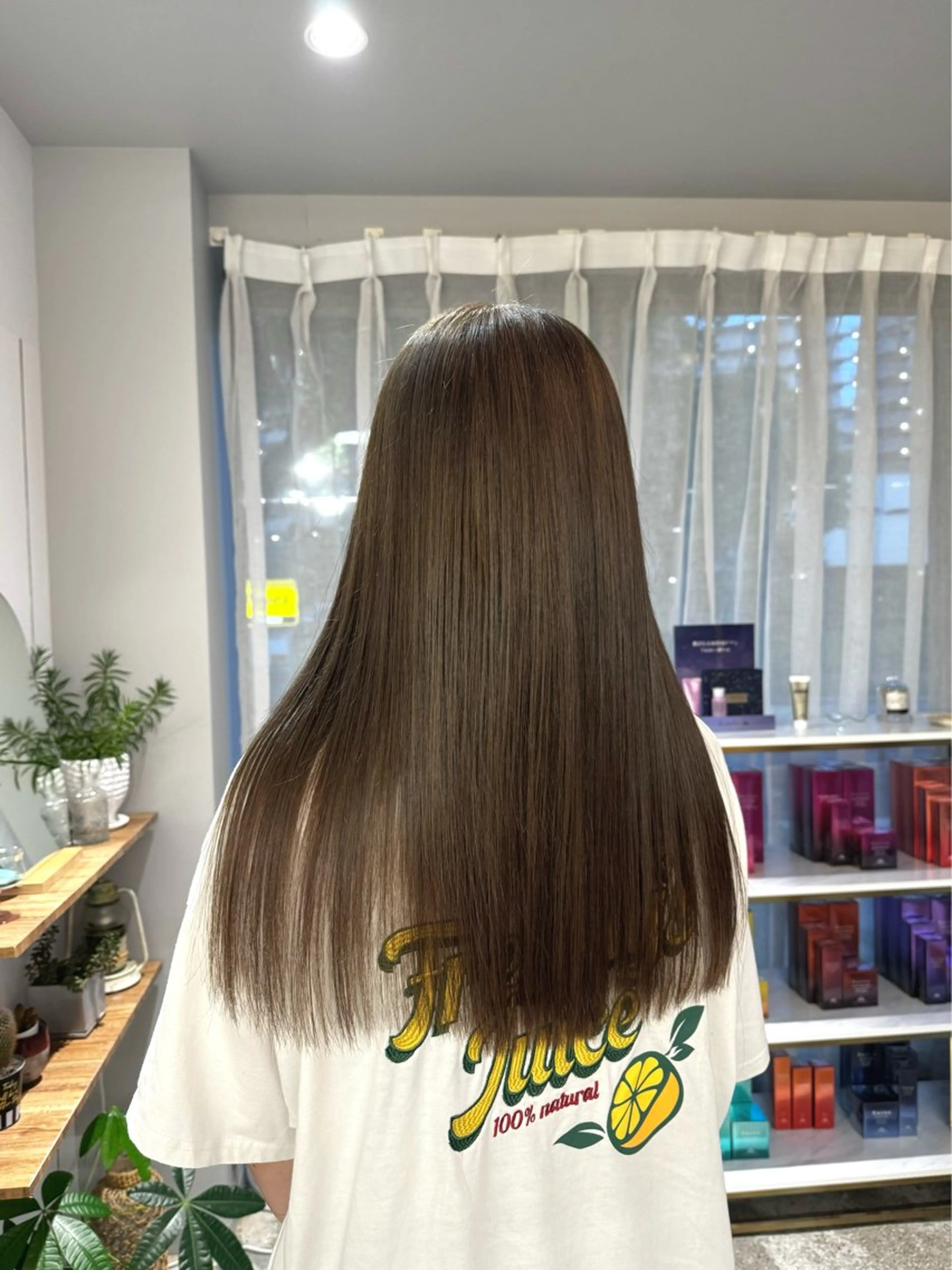 ロング カラー グレージュ カット ヘアカラー トリートメント cipre 唯舞のヘアスタイル