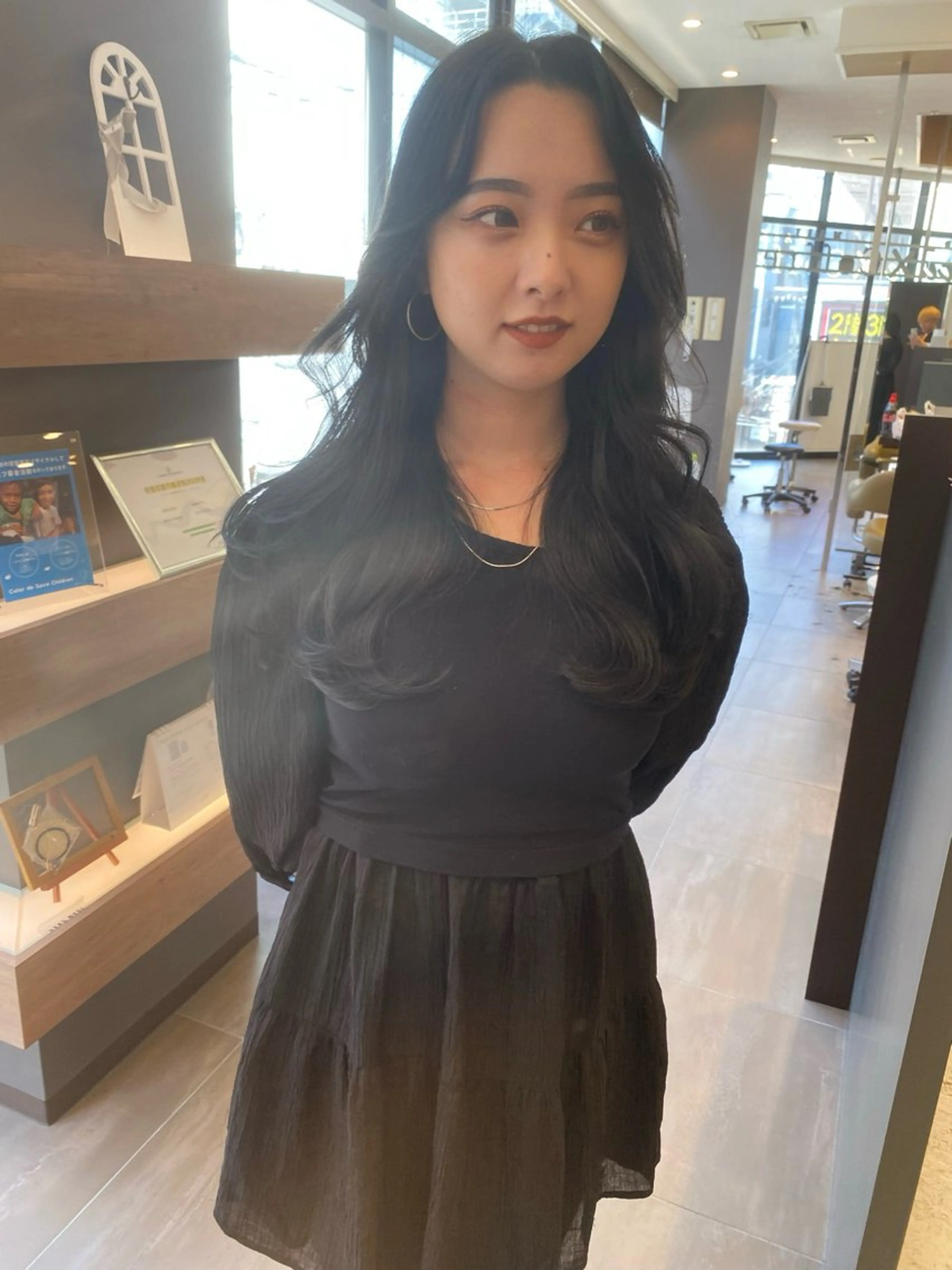 セミロング カット ヘアカラー トリートメント ✨10000円以内で 叶う艶髪✨のヘアスタイル