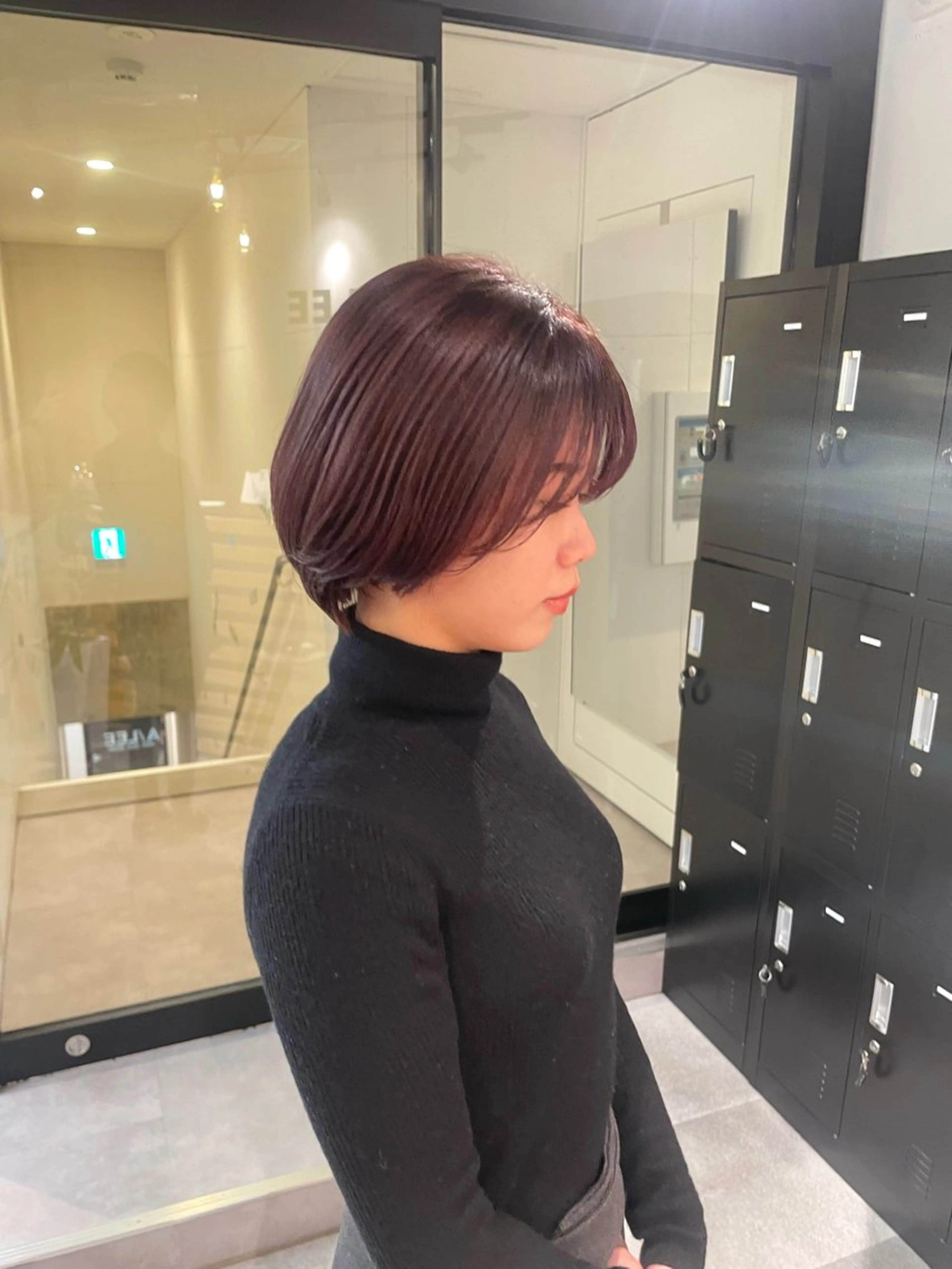 ショート カラー ショートボブ ブリーチ ディープラベンダー ラベンダーカラー ボブ ヘアカラー A/LEE所属・久保田 千尋のヘアスタイル