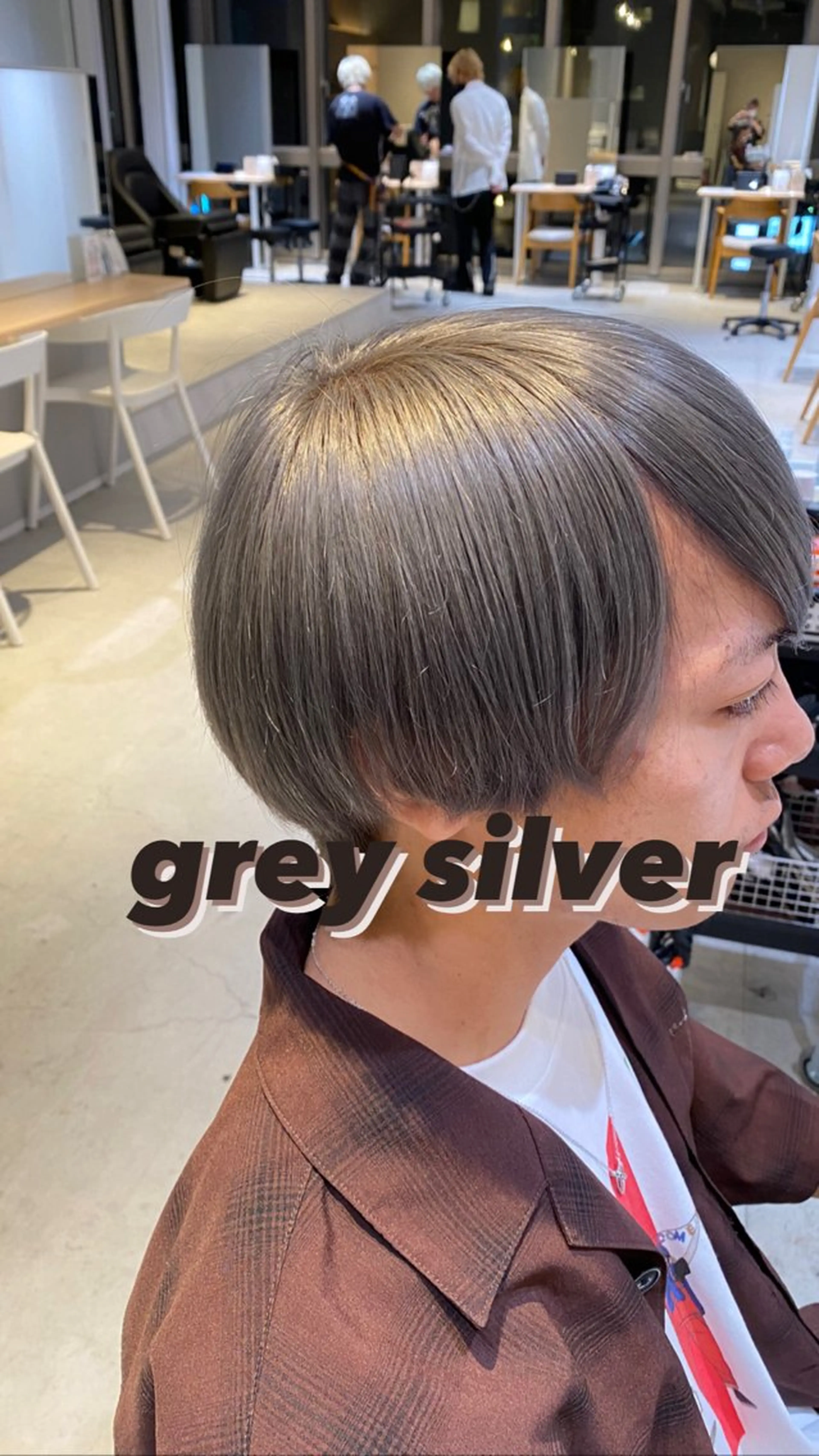 ショート カラー ブリーチ ダブルカラー シルバー AI　TOKYO hair 名古屋所属・波多野タケシ/ 縮毛矯正特化のヘアスタイル
